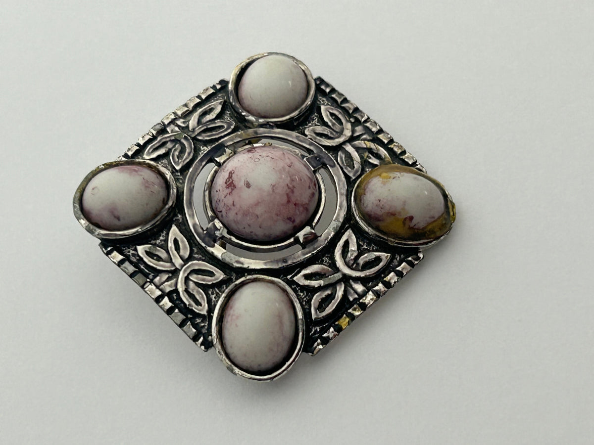 Vintage Silver Tone Base Metal Agate Stone Set Celtic Scottish Brooch