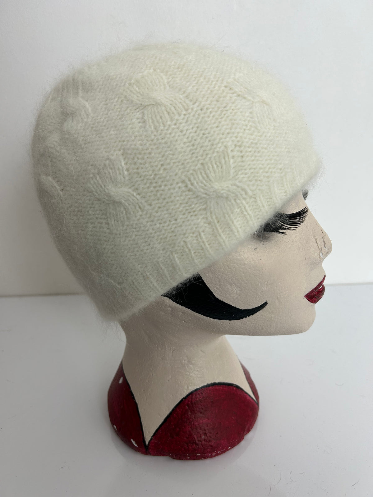 Vintage Cream Wool & Angora Mix Chunky Knit Beanie Style Hat