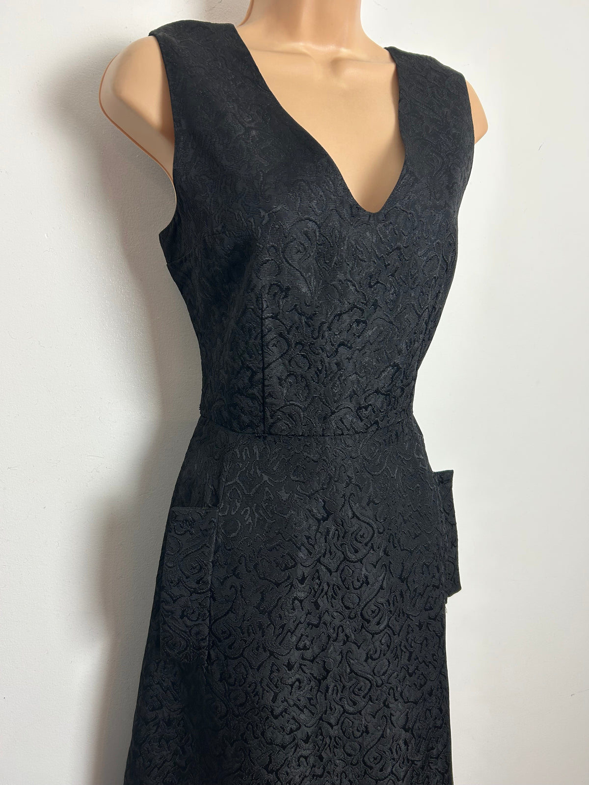 Vintage 1960s Size 8 Black Jacquard Sleeveless Maxi Dress With Mock Pocket Detail