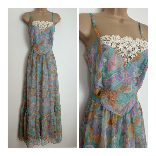 Vintage Late 1970s/Early1980s Size 6 Pretty Mint Green Lilac & Sandy Beige Floral Print Lace Trim Strappy Summer Maxi Dress