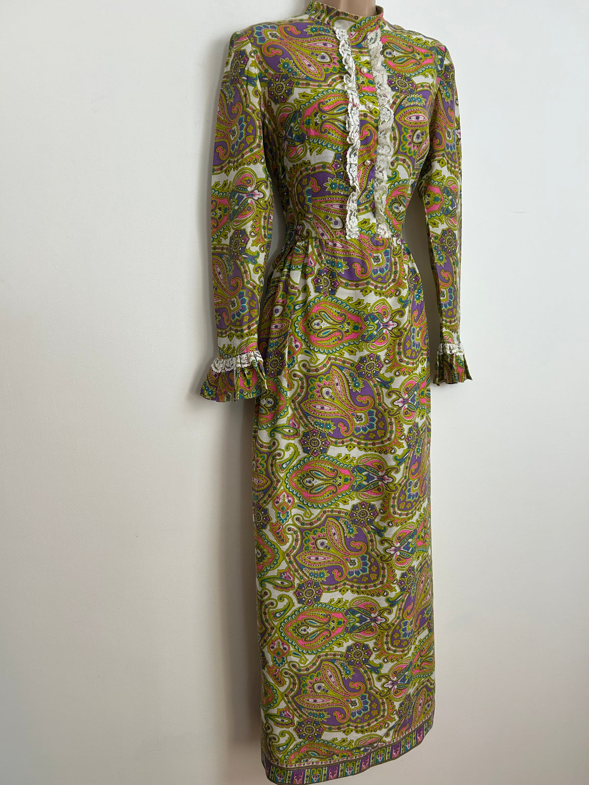 Vintage 1970s Size 6-8 White Green Pink & Purple paisley Print Lace Trim Prairie Maxi Dress