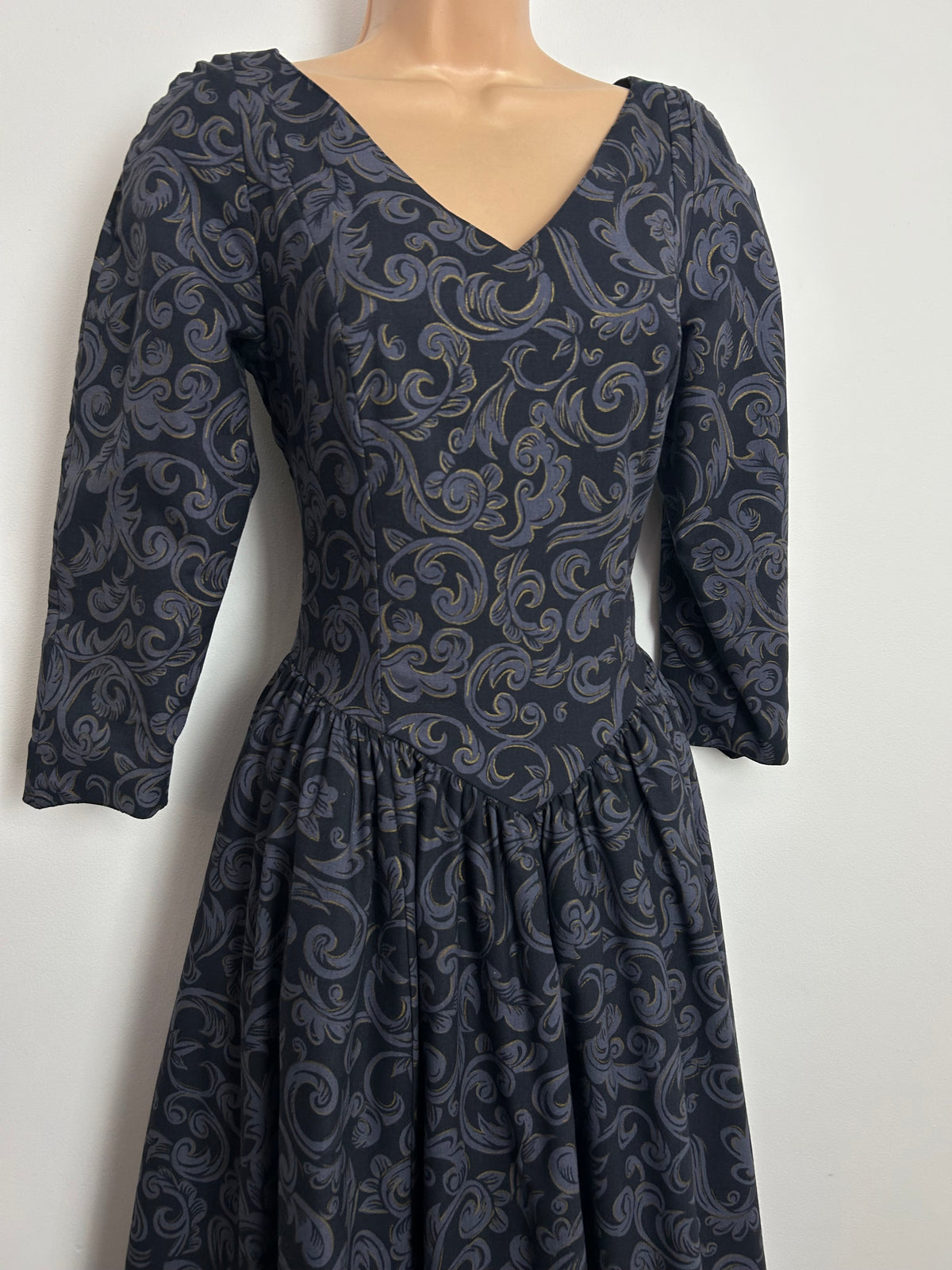 Vintage 1980s LAURA ASHLEY Size 8 Dark Grey & Gold Pattern Occasion Ballgown Dress