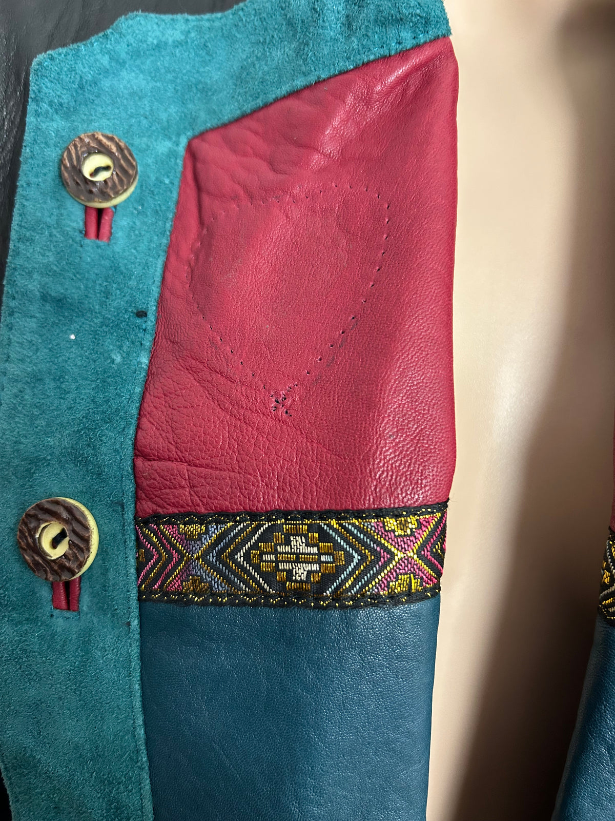 Vintage 1980s Up To Size 14 Black Teal & Red Supple Leather & Suede Open Fronted Austrian Leather Jacket