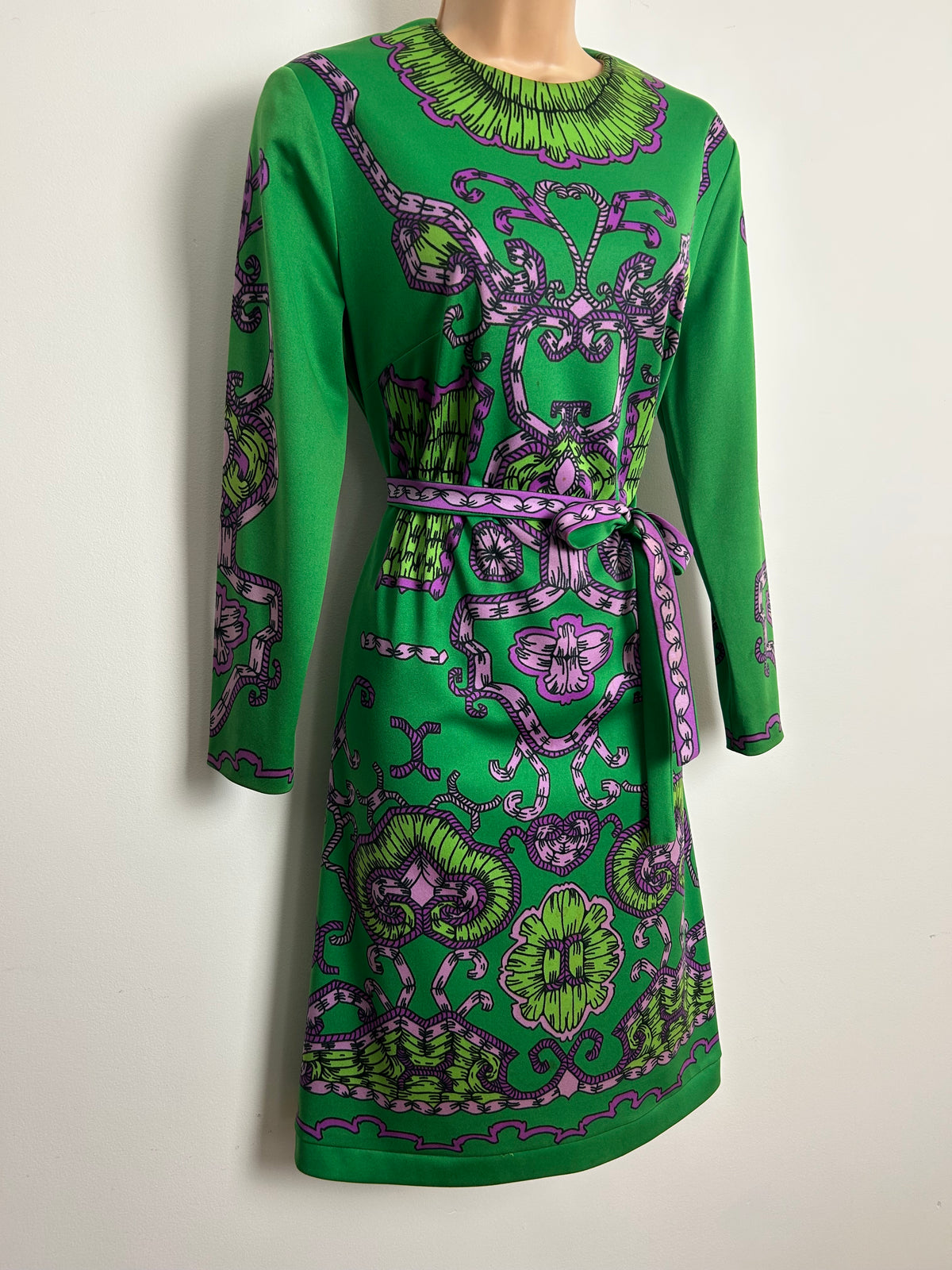 Vintage 1970s STUNNING Size 12-14 Green & Pink Tones Abstract Scarf Print Long Sleeve Belted Dress