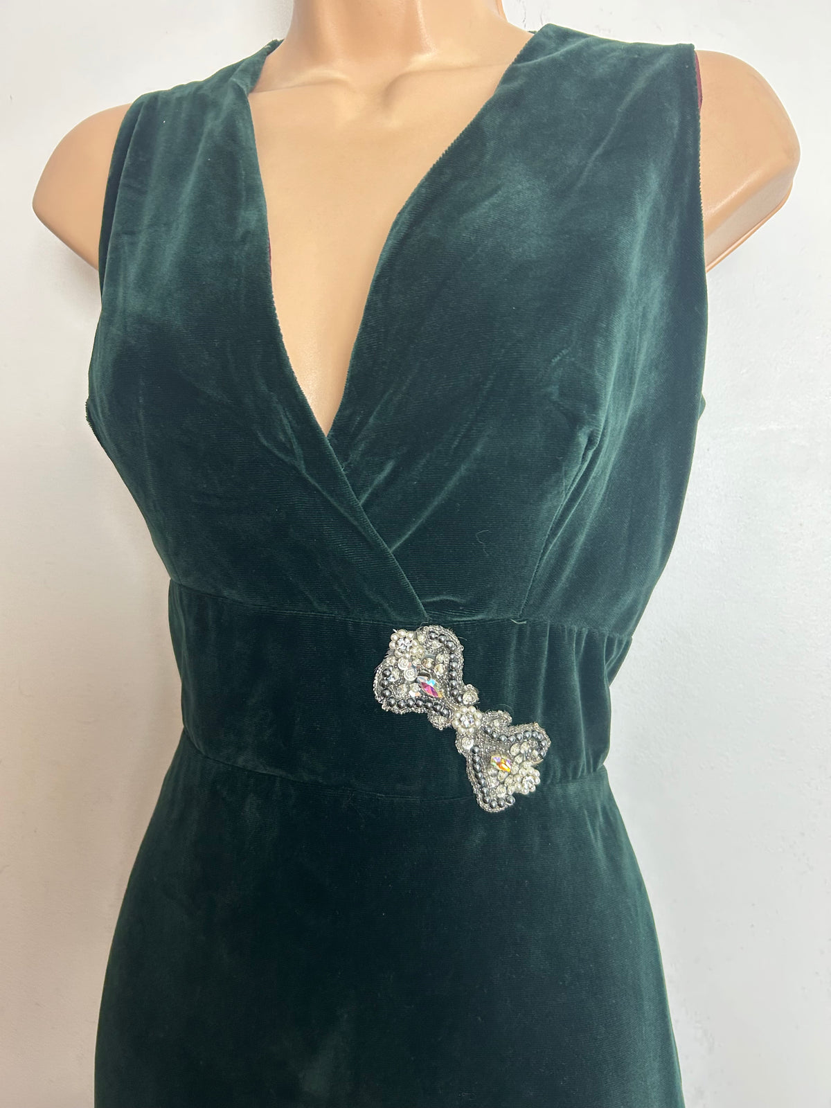 Vintage 1960s Size 10 Beautiful Forest Green Velvet Beaded Applique Evening Maxi Dress
