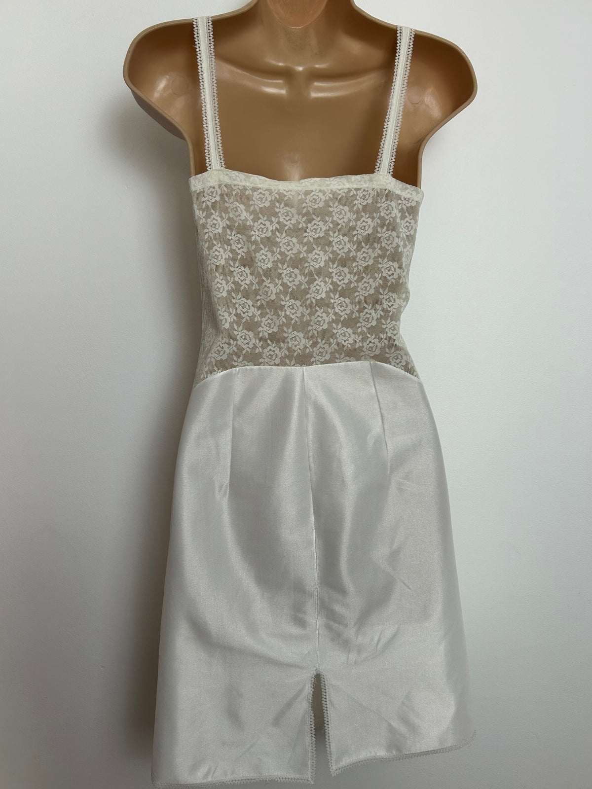 Vintage 1960s HANRO OF SWITZERLAND Size 8 White Nylon Lace Panels Slip