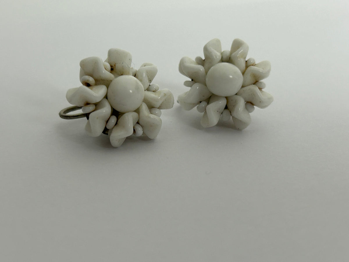 Vintage 1960s White Milk Glass Flower Screw Back Mod Earrings