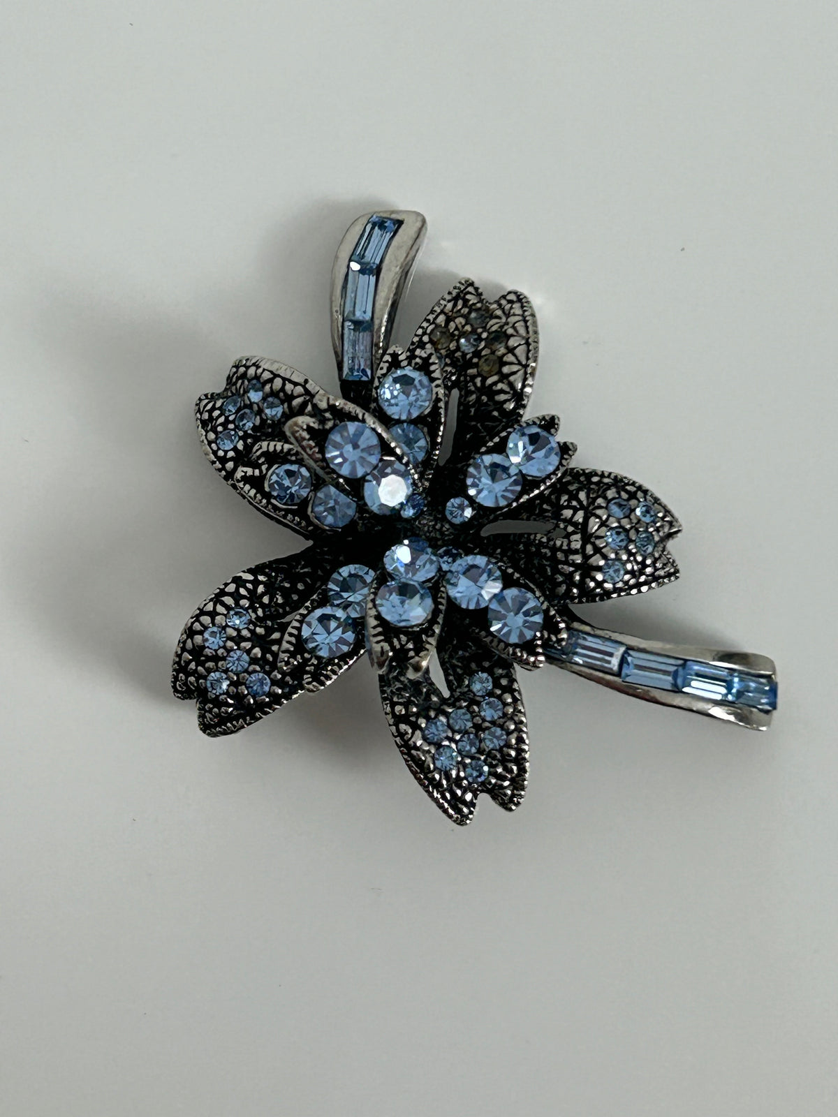 Vintage 1960s Silver Plated Blue Diamante & Baguette Cut Glass Floral Brooch