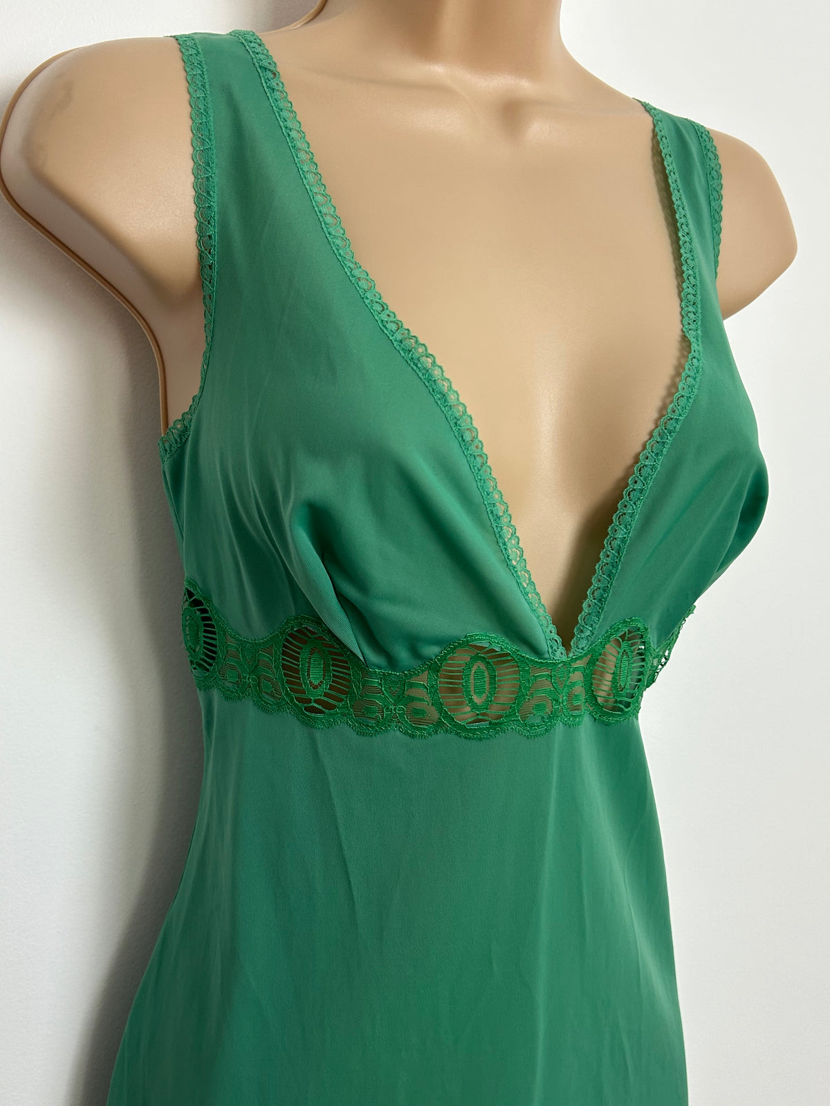 Vintage Size 8 Green Lace Detail Nylon Slip