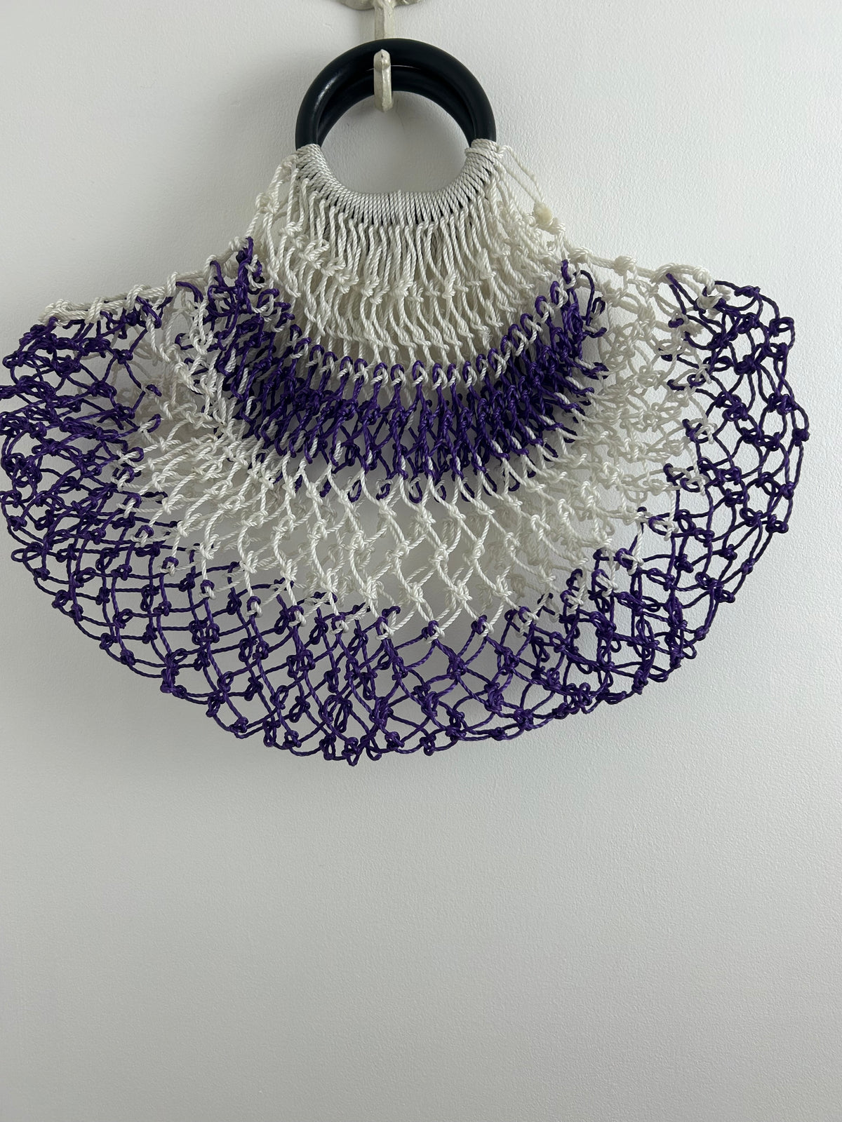 Vintage 1960s Fab Purple & White Plastic Woven String Shopping Bag