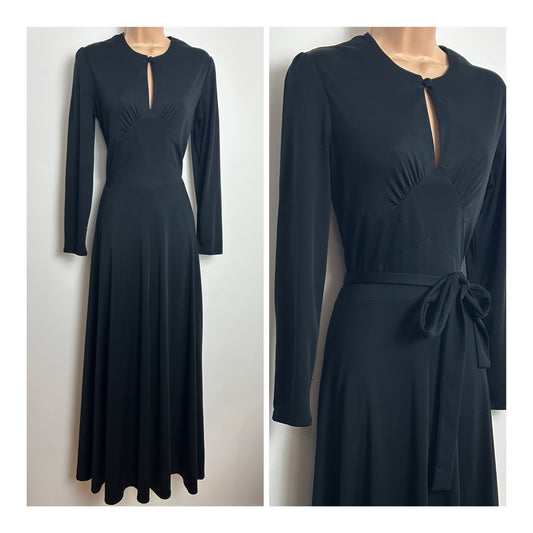 Vintage 1970s BETTY BARCLAY Size 10 Black Keyhole Long Sleeve Belted Maxi Dress