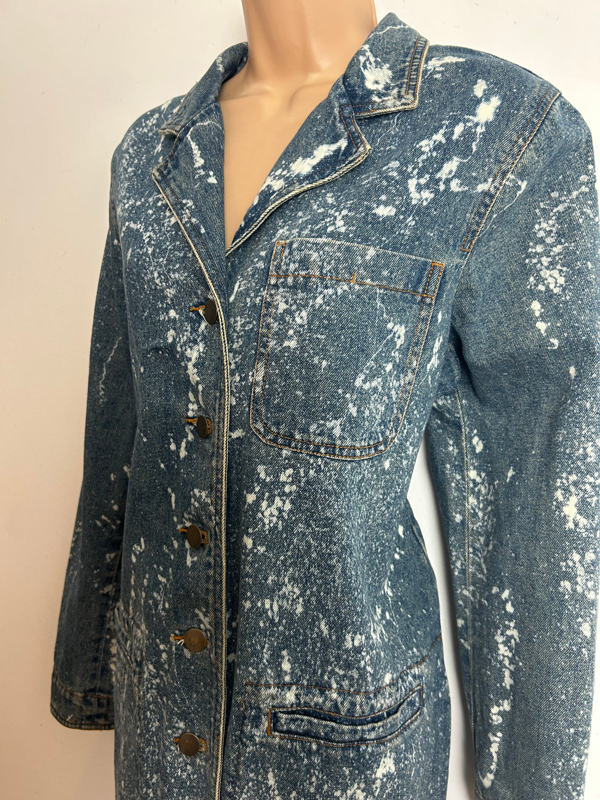 Vintage 1990s HARVE BERNARD Size 12-14 Splatter Pattern Blazer Style Denim Jacket