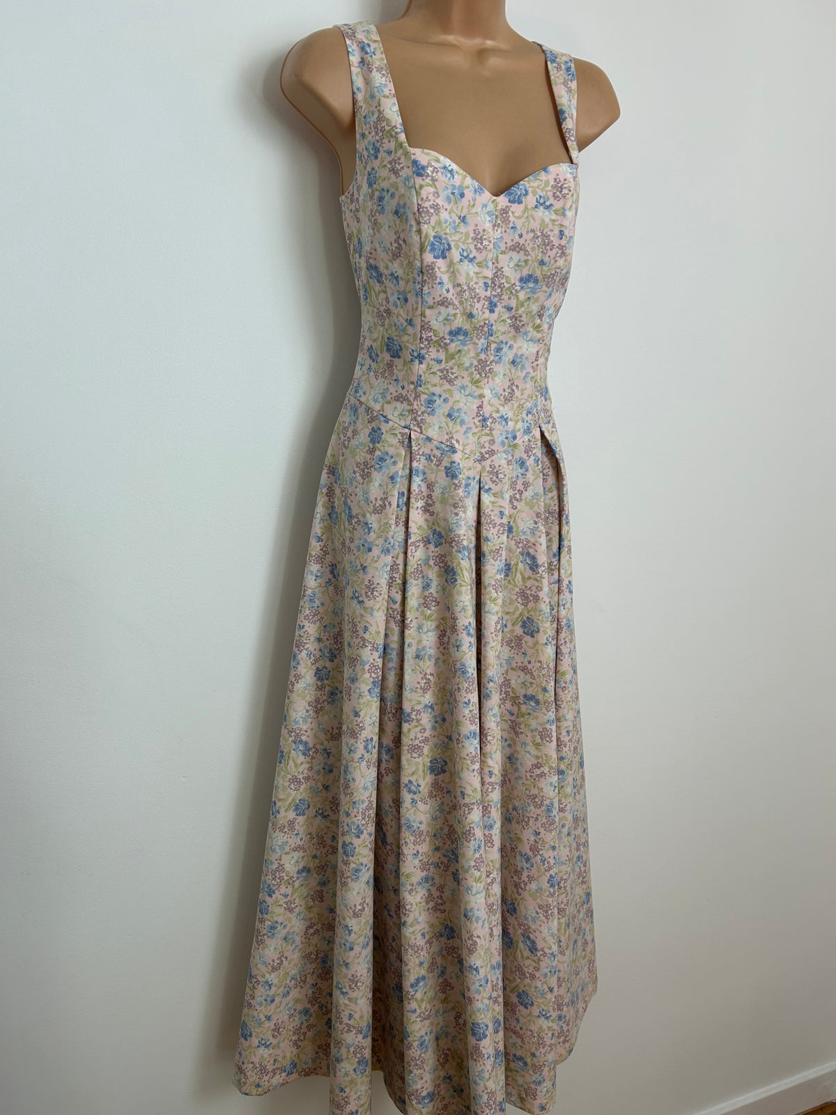 Vintage Late 1980s LAURA ASHLEY Size 8 (12 On Label) Nude Pink & Blue Floral Cotton Pleated Maxi Dress
