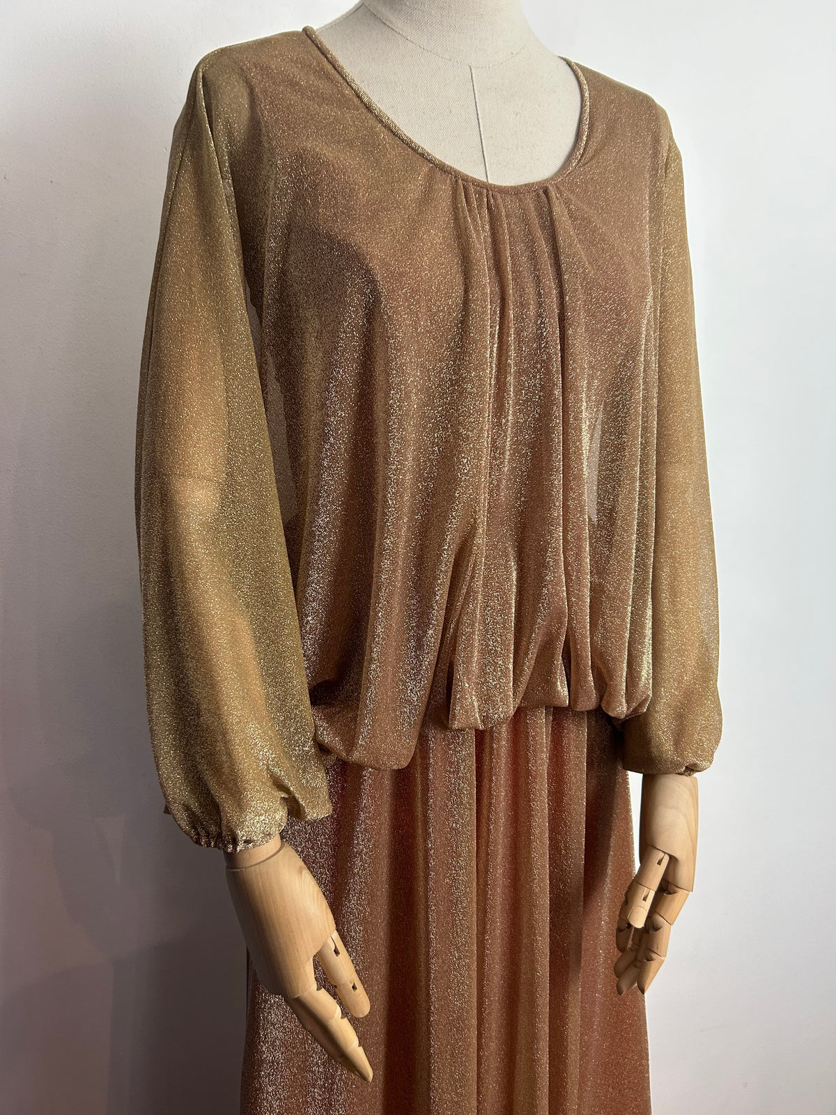 Vintage Late 1970s JOHN CHARLES UK Size 6-8 Gold Metallic Lurex Bat Wing Xmas Party Maxi Dress