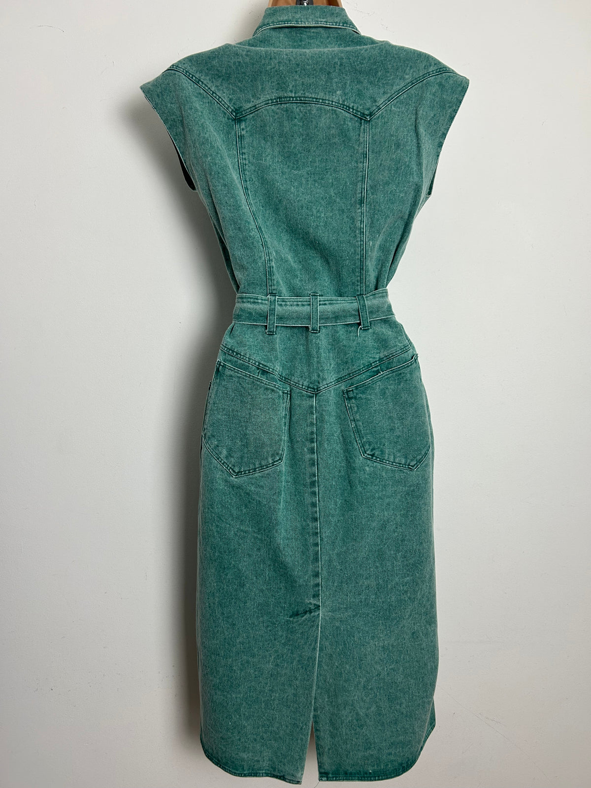 Vintage 1980s Size 8 Fab Green Denim Sleeveless Zip Fronted Belted Day Dress