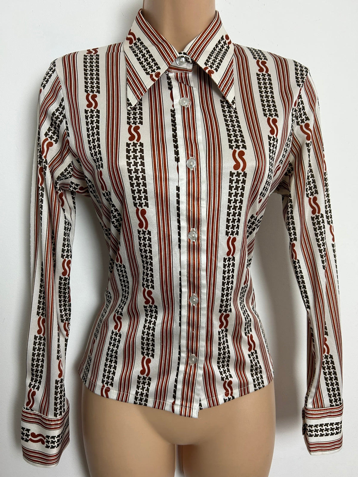 Vintage 1970s Size 10 White Brown & Rust Stripe & Dogtooth Print Dagger Collar Long Sleeve Shirt