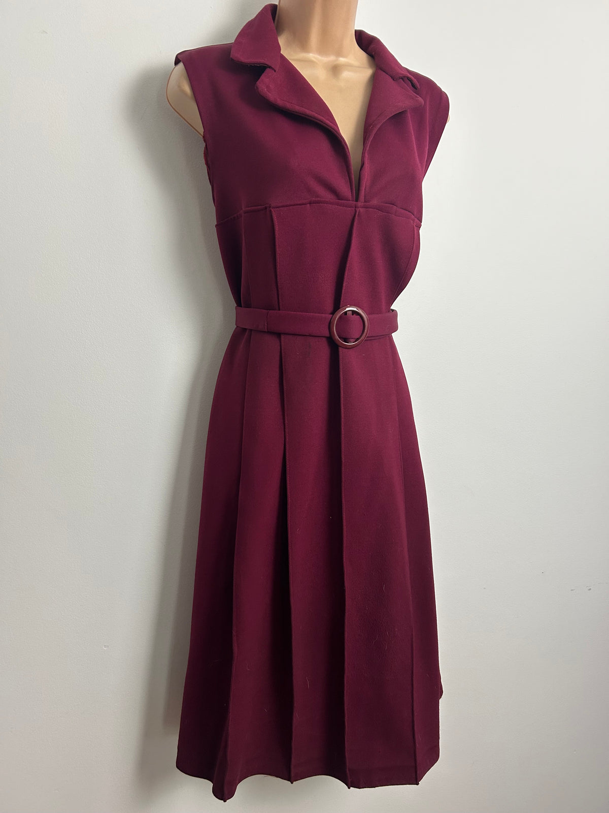 Vintage 1970s Size 14-16 Maroon Sleeveless Belted Pleated Mod Day Dress