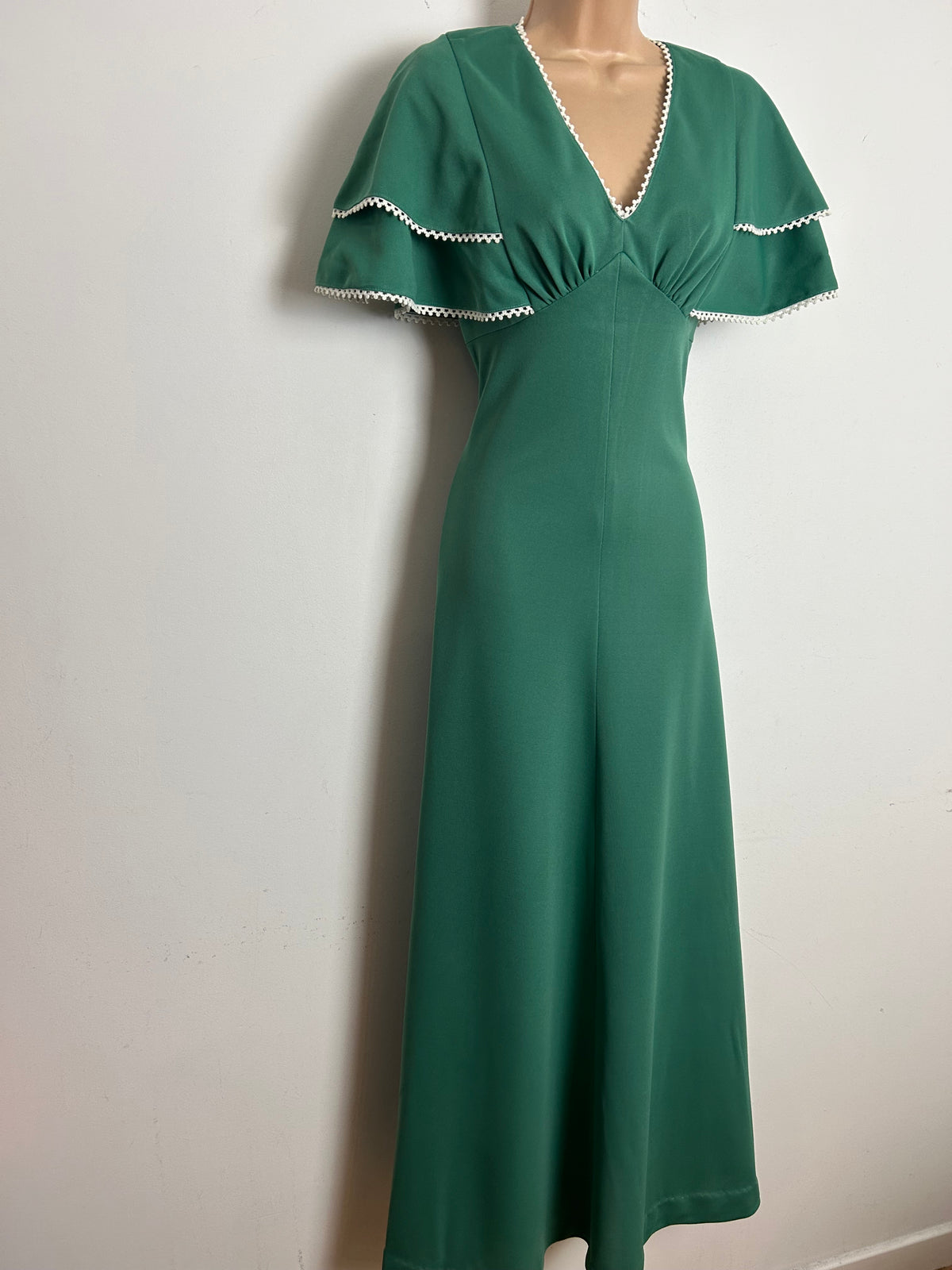 Vintage 1970s KEYNOTE Size 10 Green Double Layer Flutter Sleeve Boho Maxi Dress