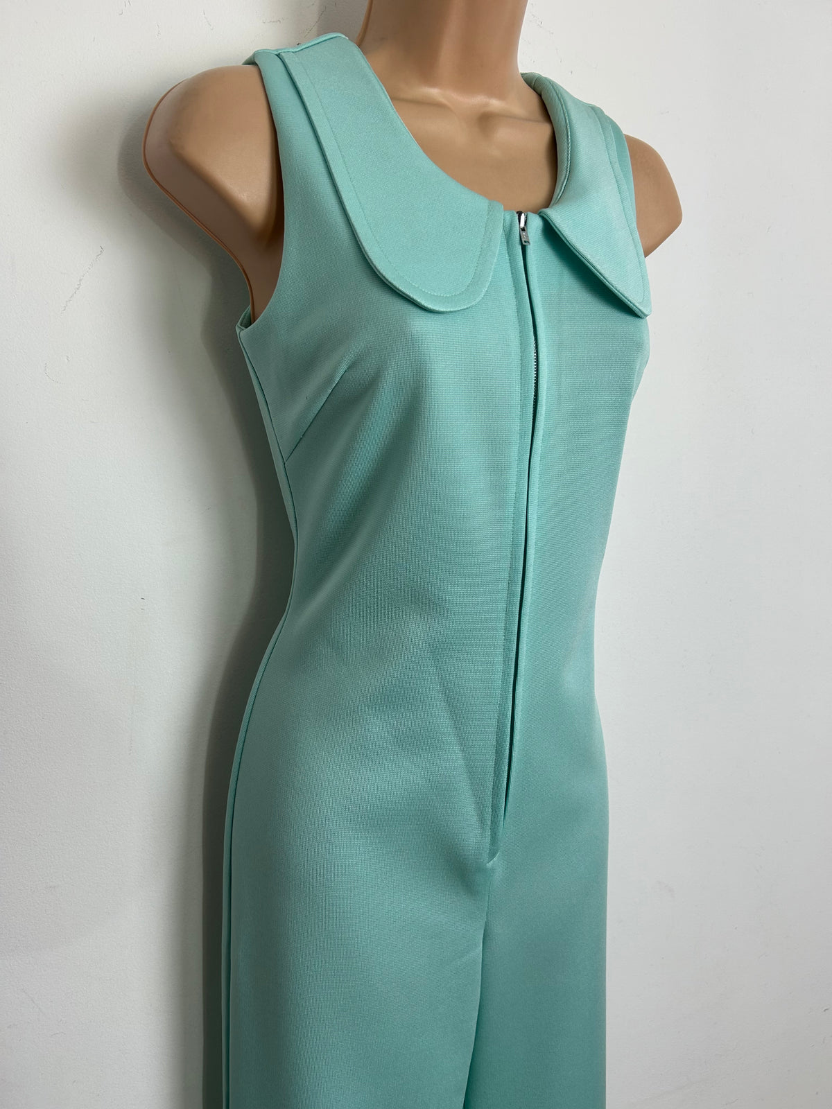 Vintage Early 1970s Size 6-8 Mint Green Beagle Collar Zip Front Straight Leg Jumpsuit