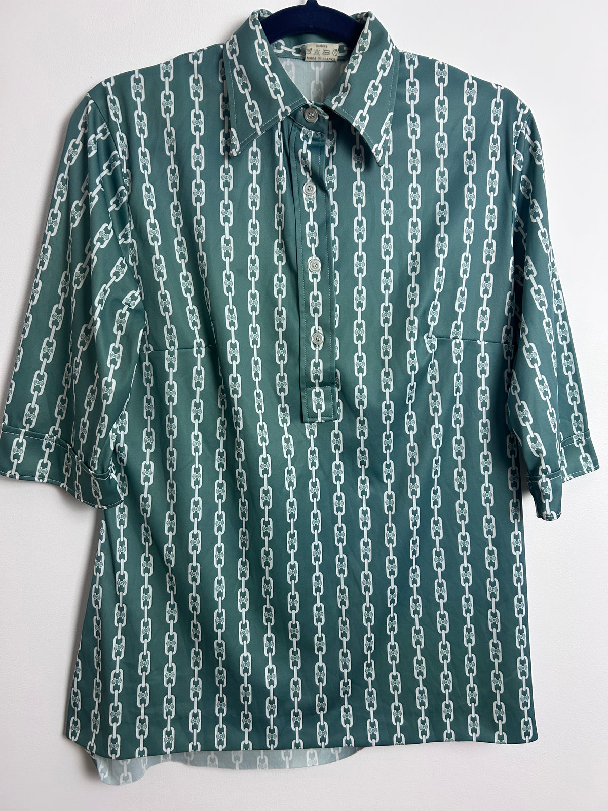 Vintage 1970s UK Size 12 Green & White Abstract Chain Print Long Sleeve Shirt