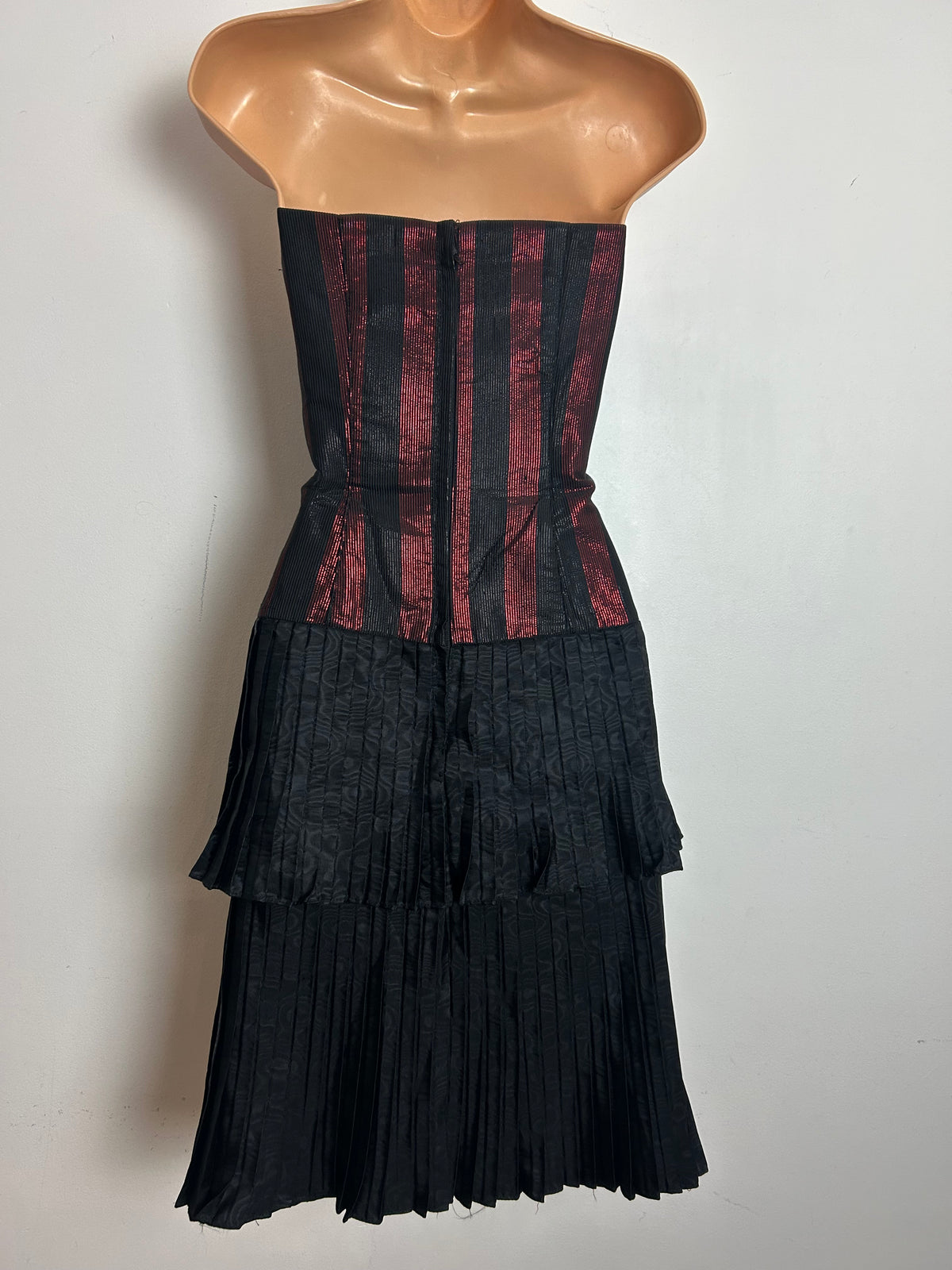 Vintage 1980s Size 8 Black & Metallic Pink Strapless Pleated Double Layer Party Prom Dress
