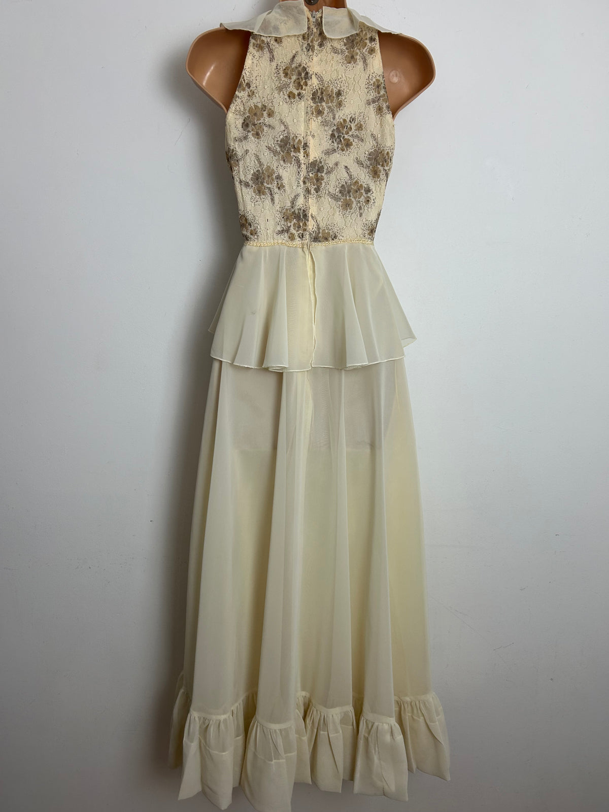 Vintage 1970s Size 4-6 Cream & Brown Lace Bodice Ruffle Trim Peplum Boho Maxi Dress