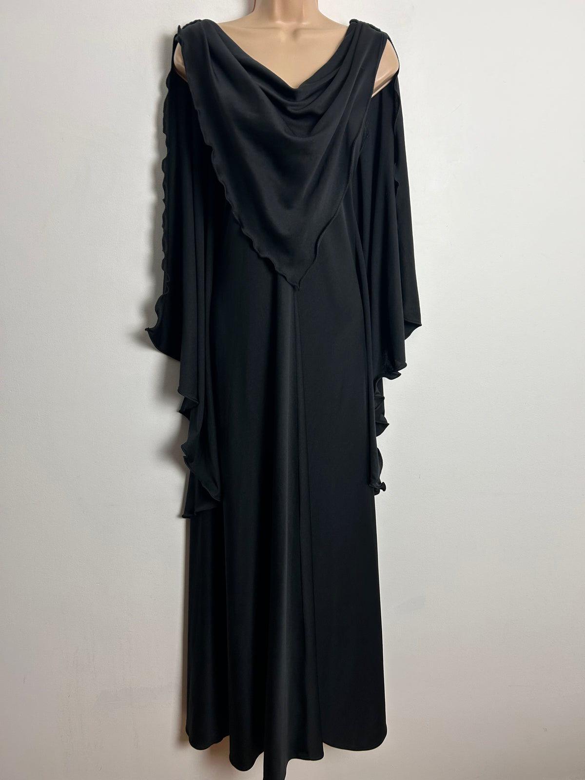 Vintage 1970s SIMON ELLIS UK Size 12 Black Sleeveless Cape Back Occasion Evening Maxi Dress