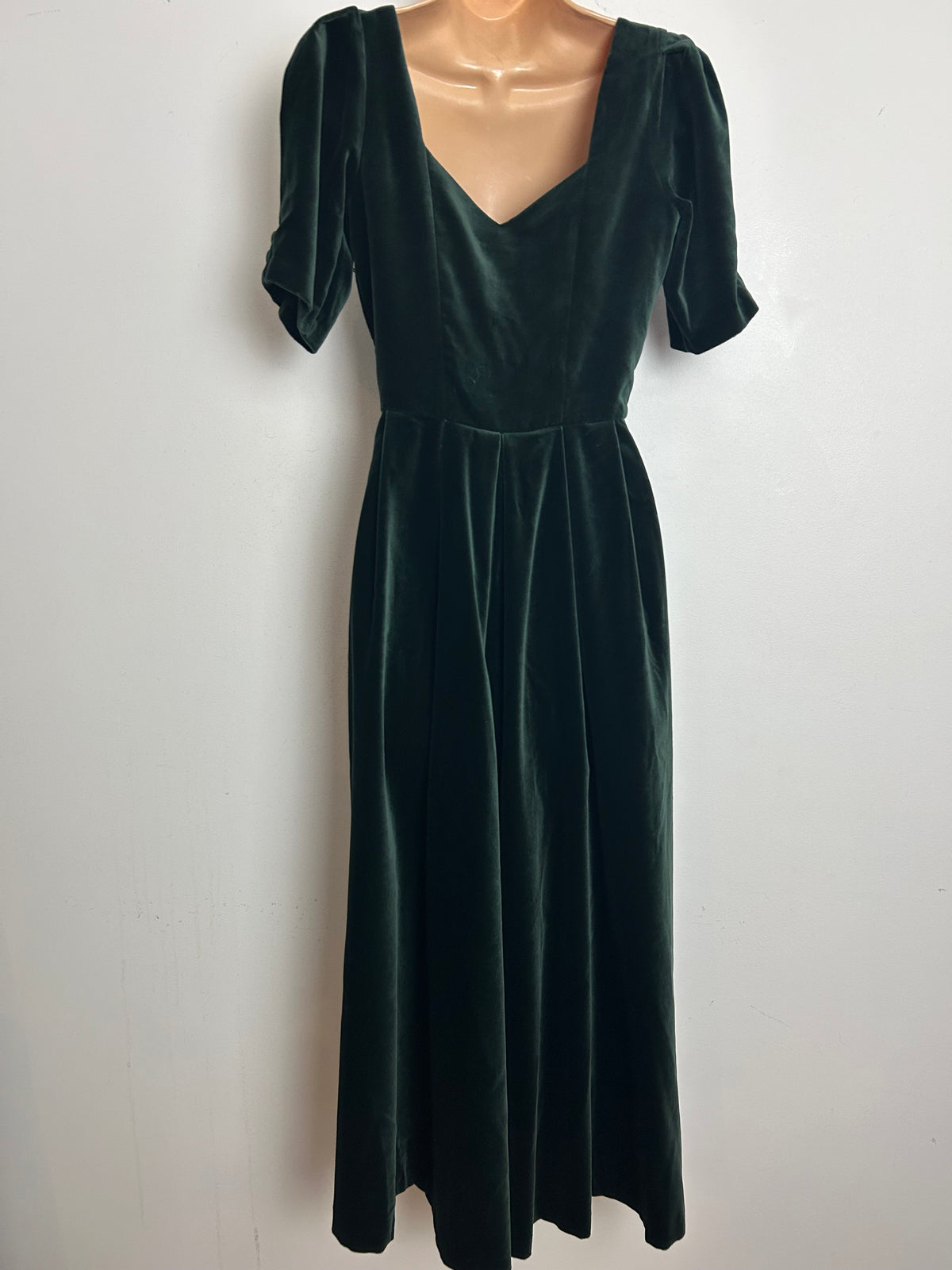 Vintage 1980s LAURA ASHLEY Size 8 (10 On Label) Bottle Green Velvet Pleated Midi Dress
