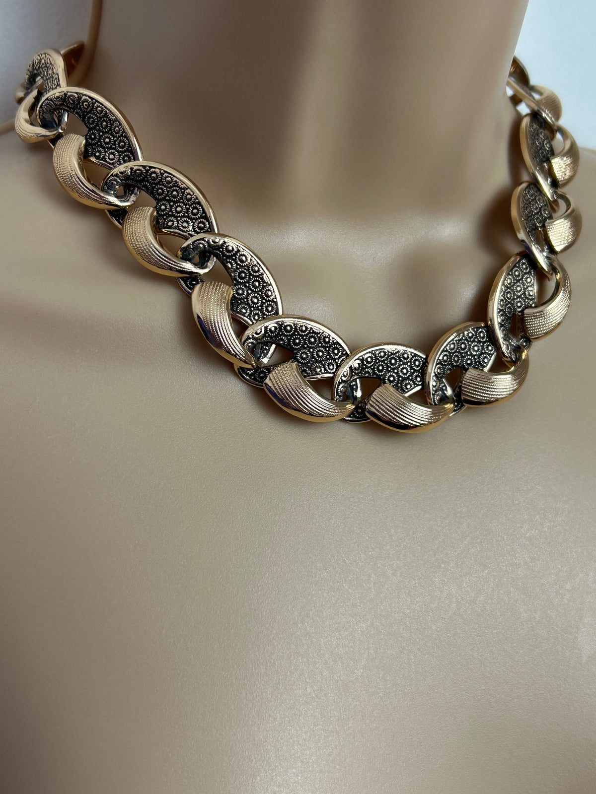 Vintage Gold Tone & Black Detail Patterned Panelled Choker Necklace