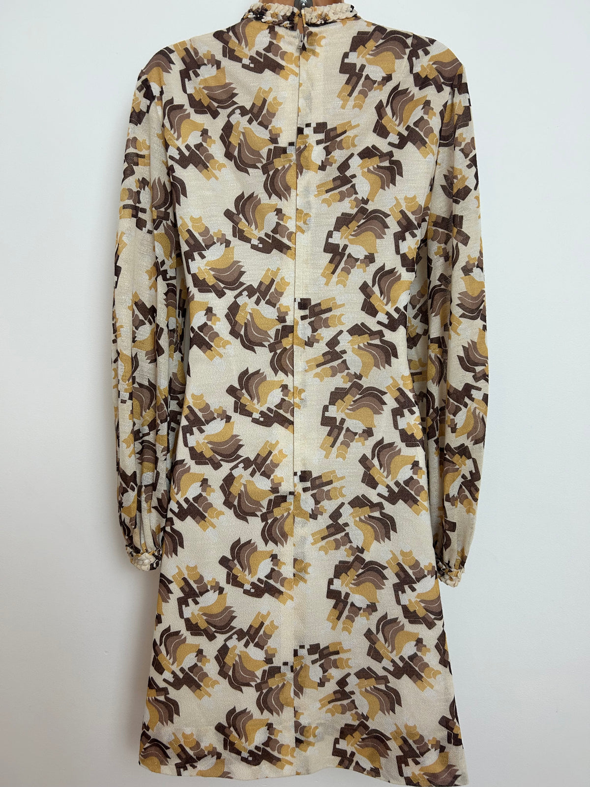 Vintage 1960s Size 12-14 Cream Brown & Mustard Abstract Print Long Sleeve Mod Shift Dress