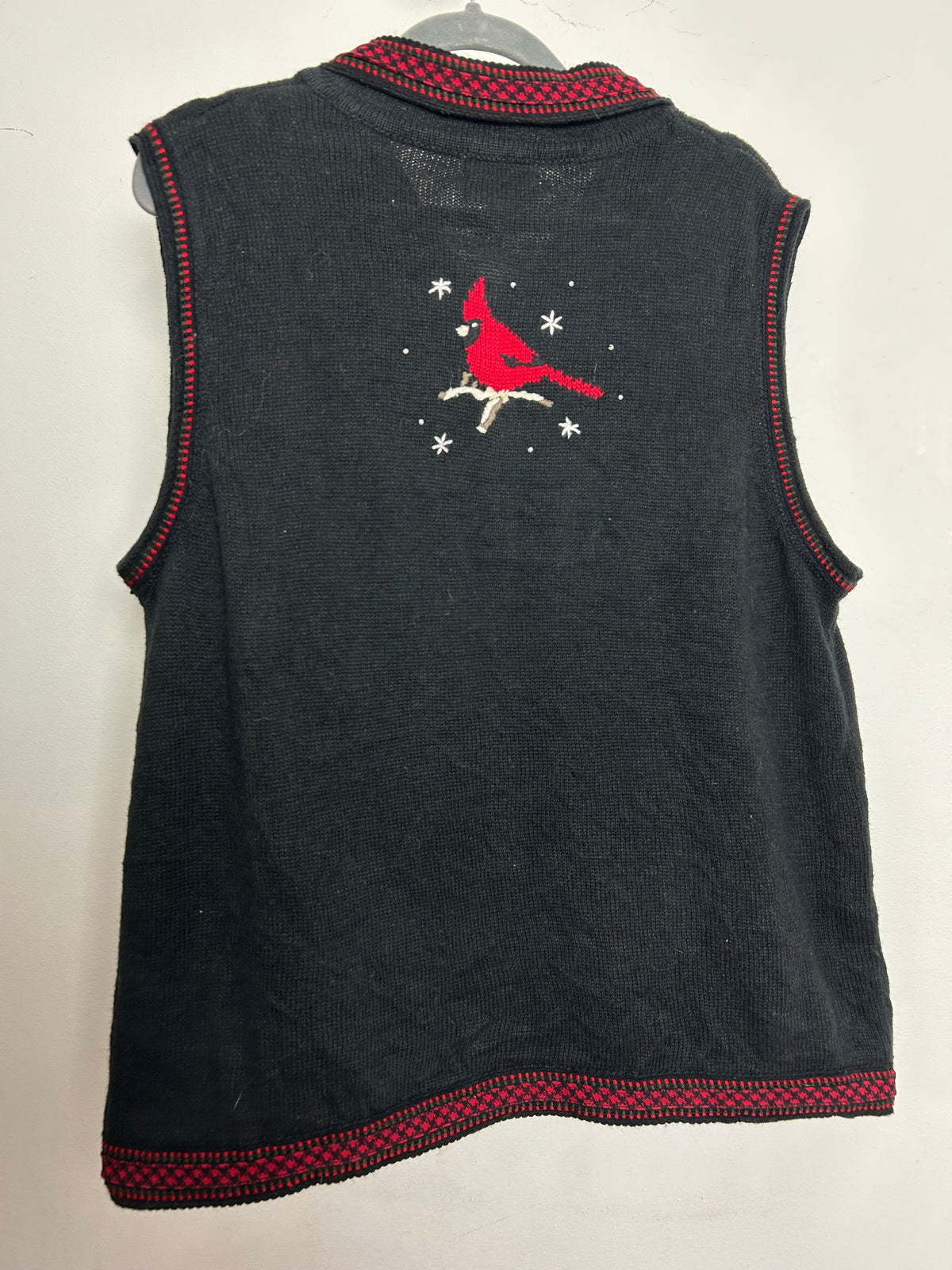 Vintage Y2K CHRISTOPHER & BANKS Up To Size 16 Black & Red Bird Pattern Sleeveless Cardigan