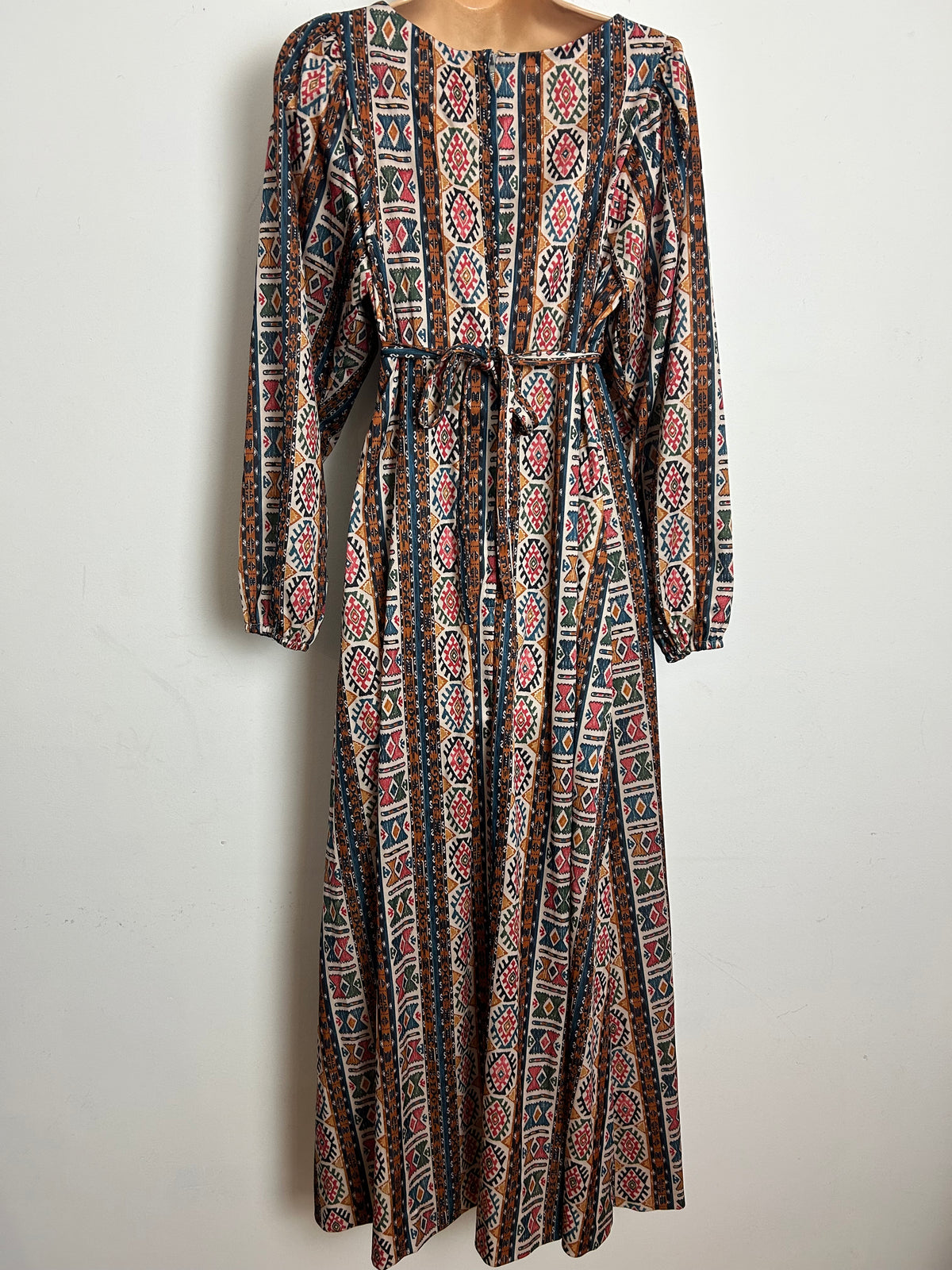 Vintage 1970s Size 6-8 Black Cream Rusty Brown & Red Abstract Print Long Sleeve Maxi Dress