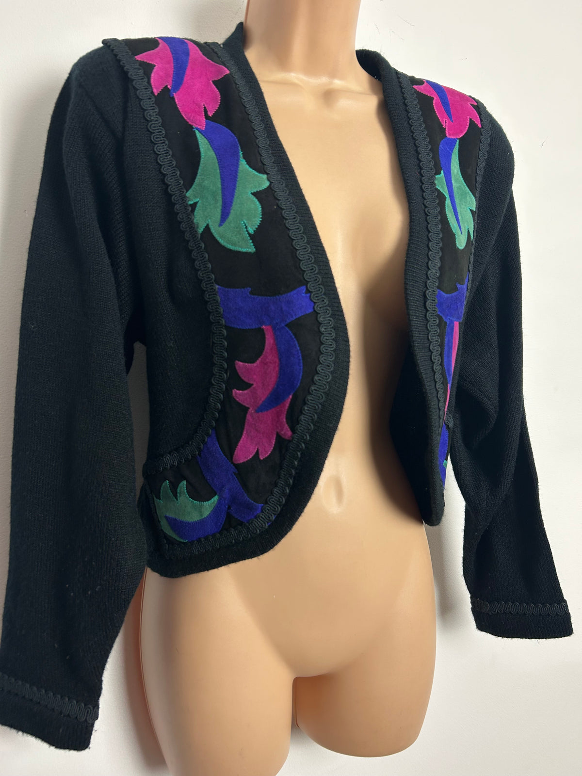 Vintage 1980s PIERANGIE Size M (UP TO 12) Black Green & Pink Faux Suede Applique Detail Shrug Style Cardigan