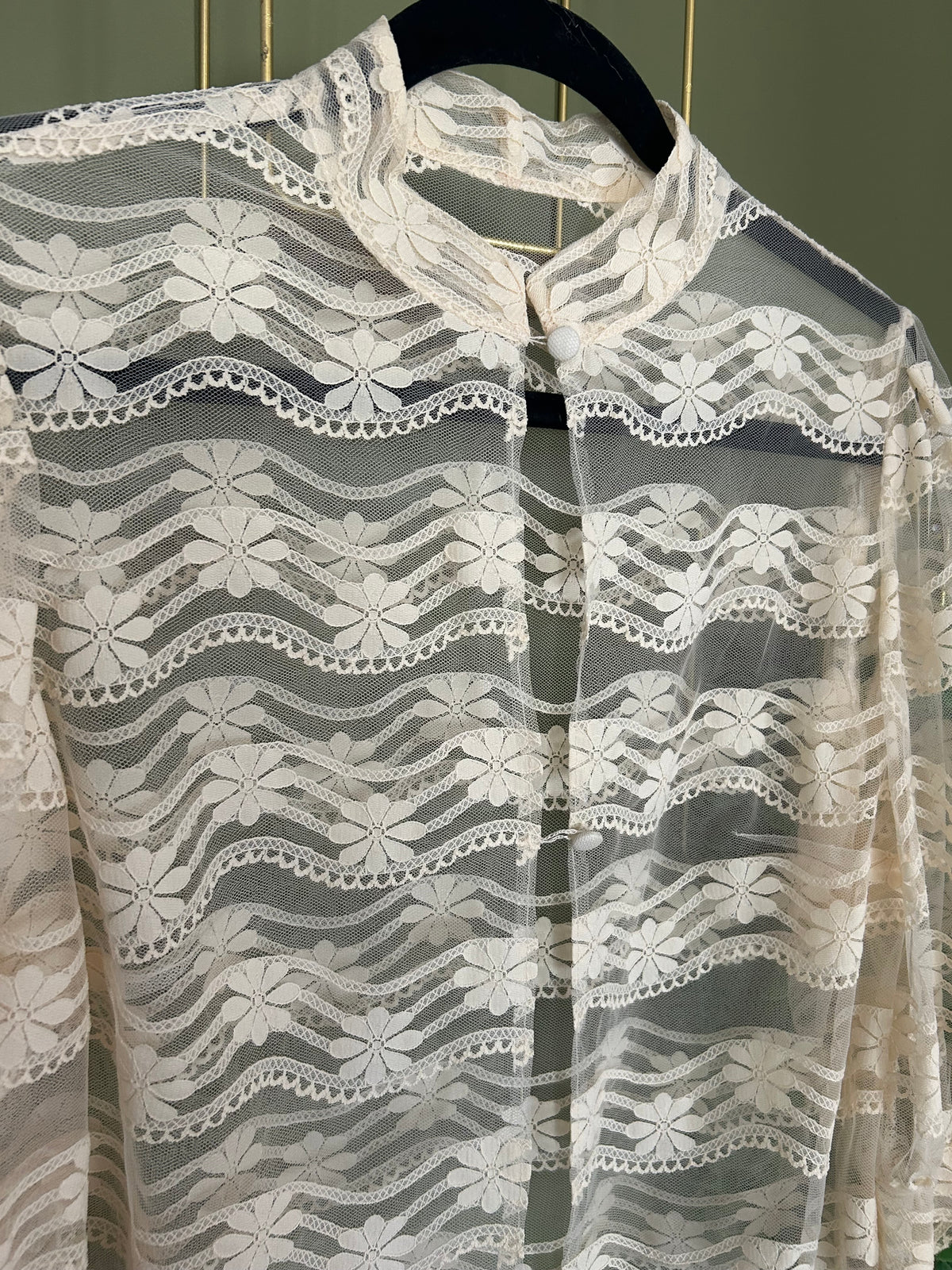 Vintage 1960s Size 12 Beautiful Cream Lace Net 3/4 Sleeve Semi Sheer Blouse Top