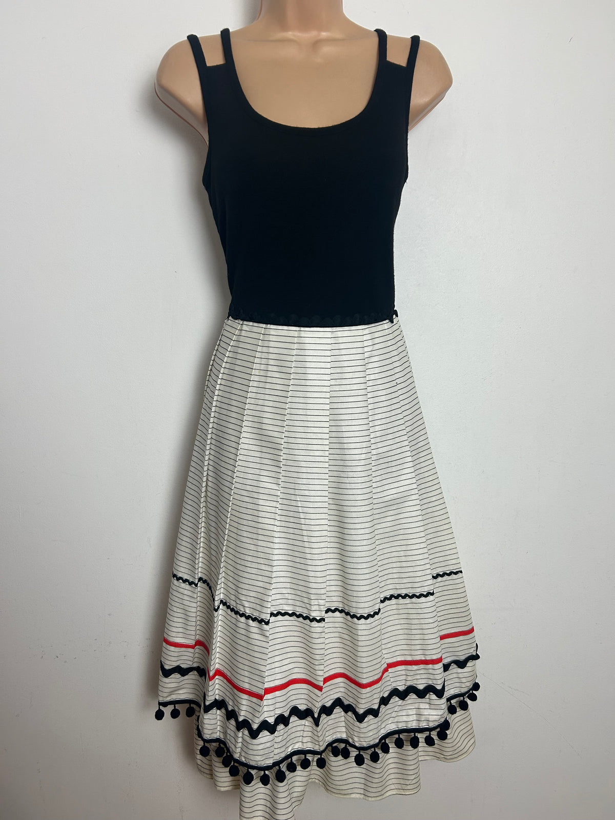 Vintage 1970s IAN PETERS Size 10-12 Black & Cream Ric Rac & Pom Pom Trim Pleated Dress