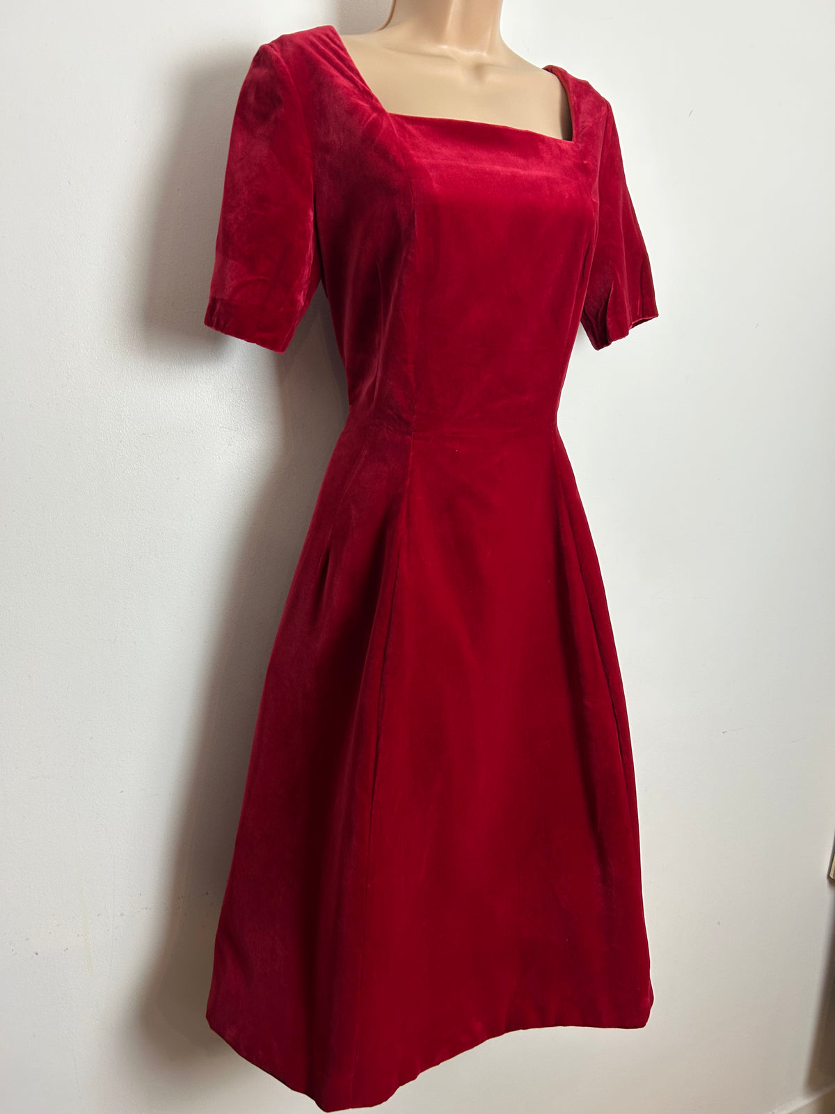 Vintage Late 1950s Size 10 Beautiful Red Velvet Christmas Party Dress Size 10