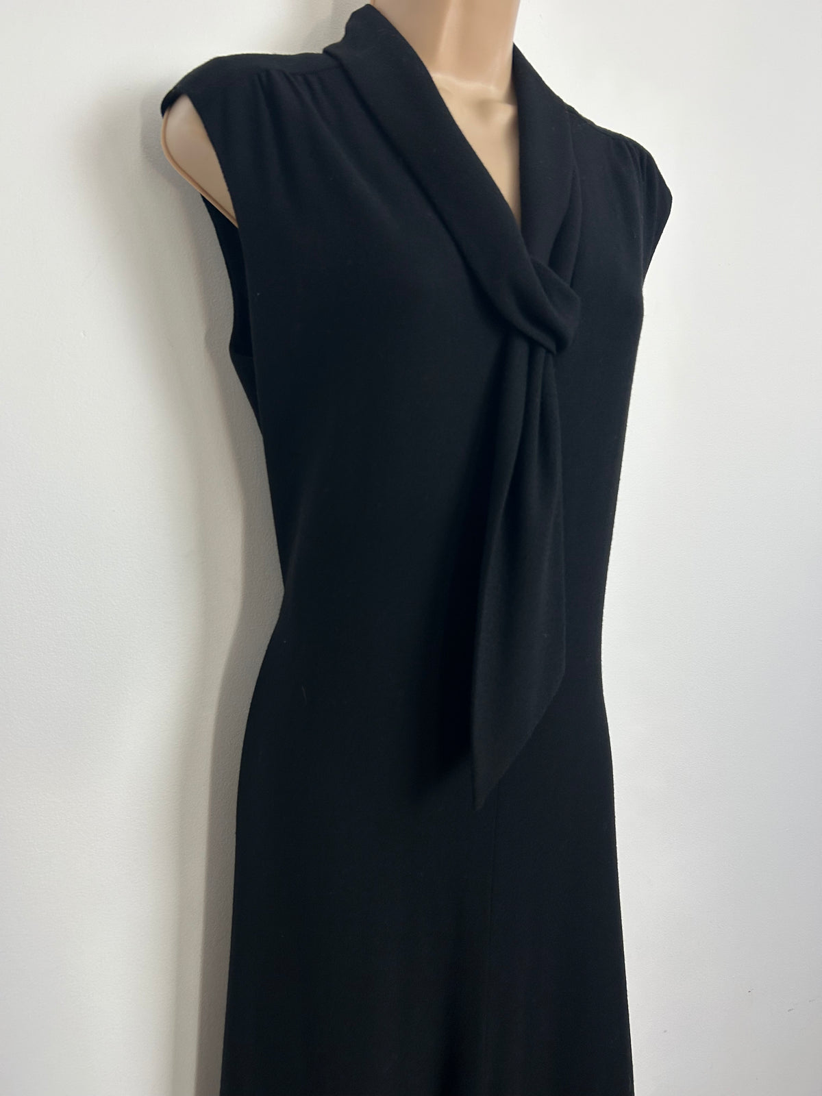 Vintage 1970s JAEGER Size 12-14 Black 100% Wool Sleeveless Scarf Neck Occasion Maxi Dress