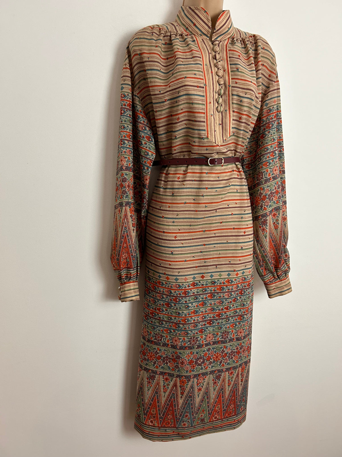 Vintage 1970s SUSAN SMALL UK Size 14 Oversize Beige Orange & Plum Stripe Belted Long Sleeve Smock Or Belted Dress