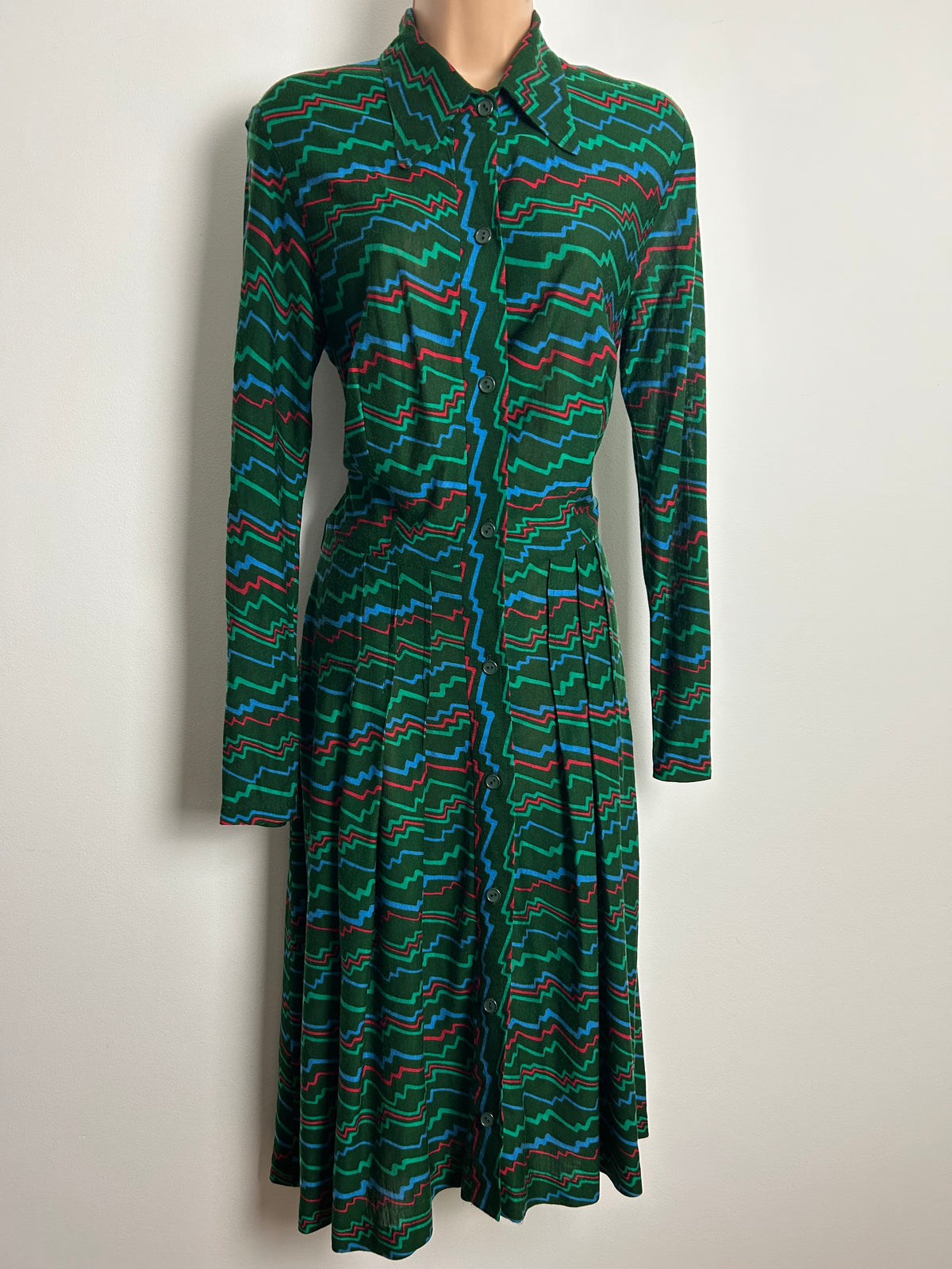 Vintage 1970s GLENARD Size 12 Dark Green Zig Zag Stripe Print Long Sleeve Pleated Day Dress