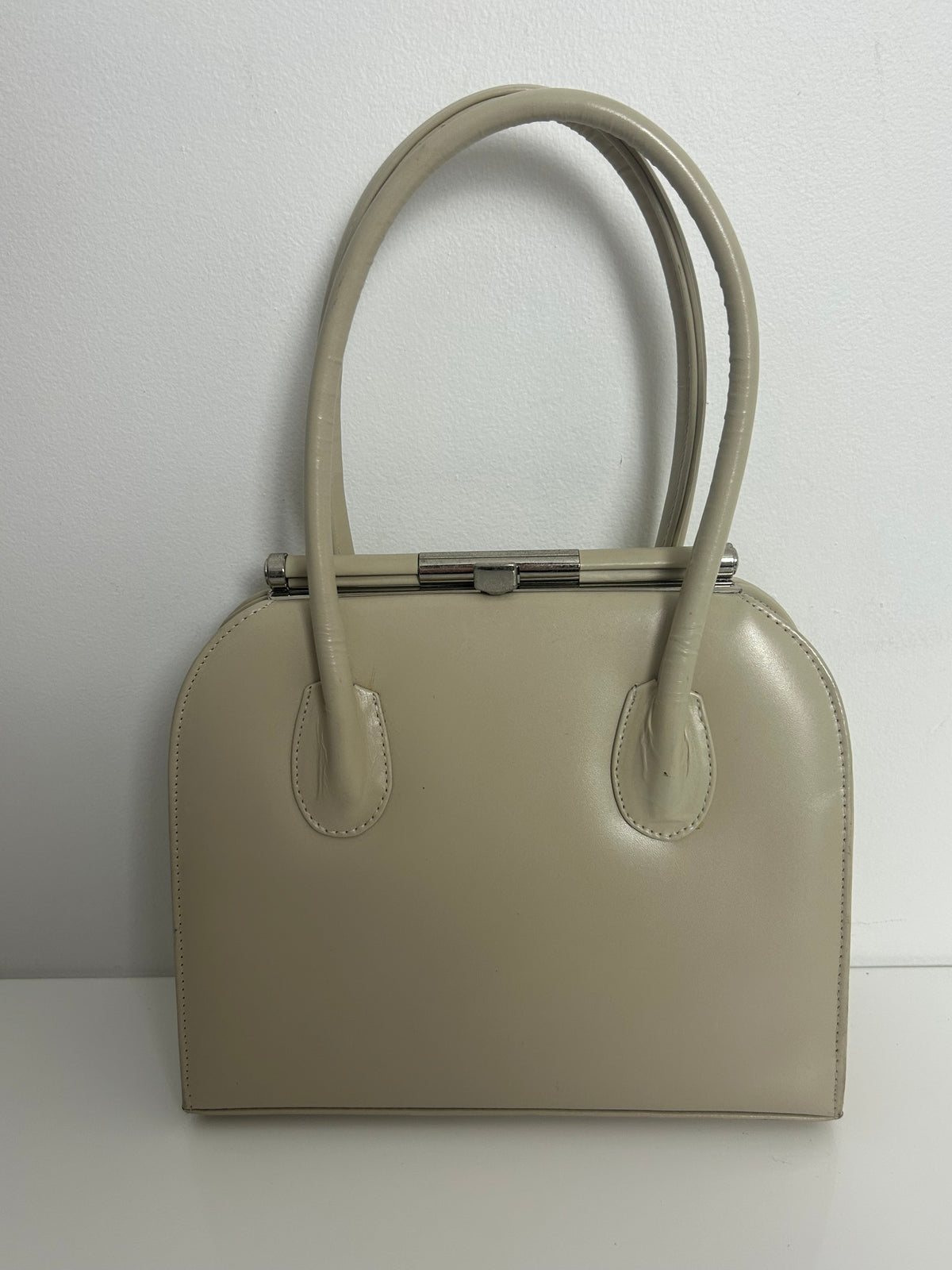 Vintage 1960s DEGREE Handmade In England Cream Leather Kelly Style Handbag