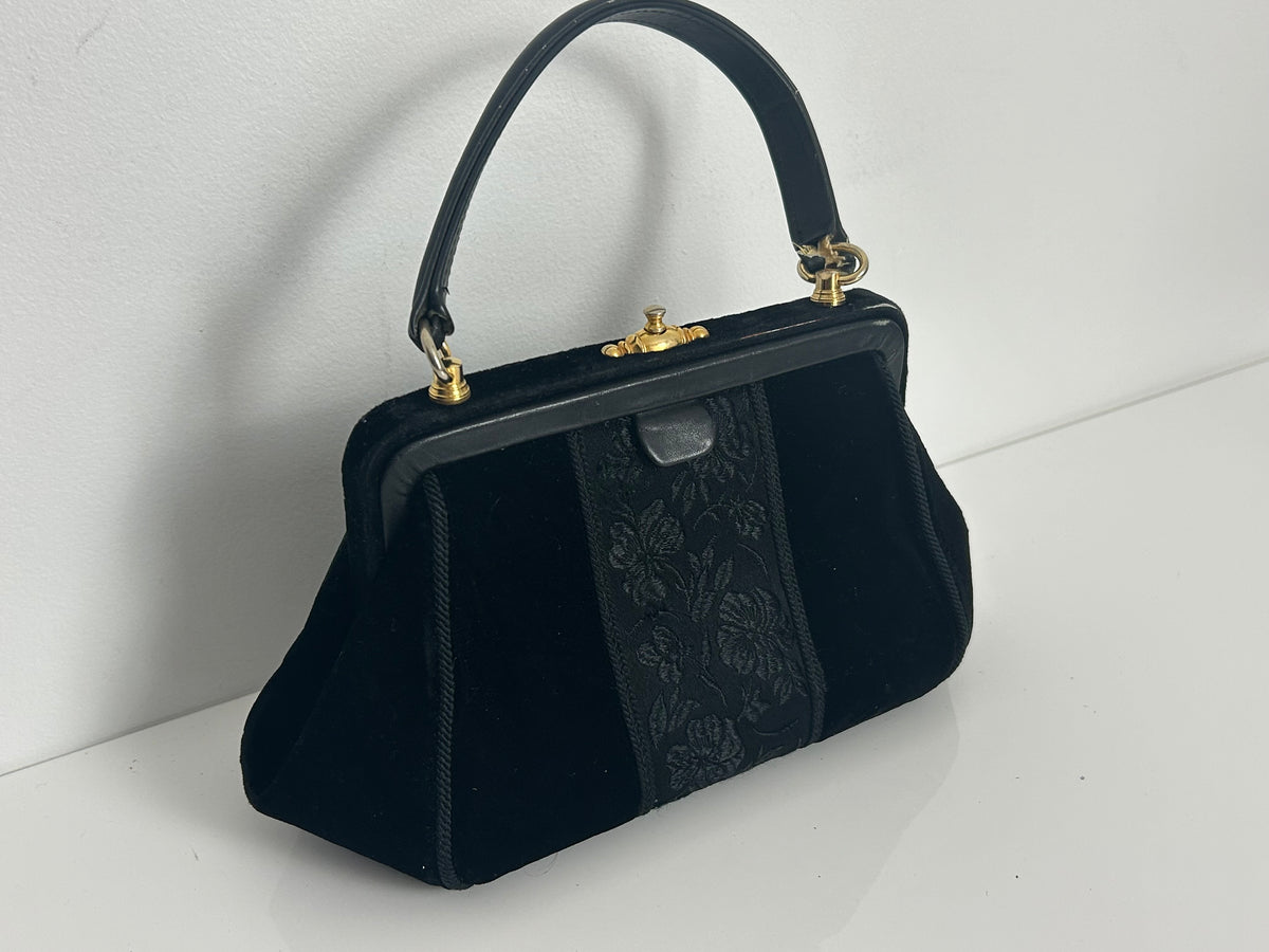 Vintage 1950s Beautiful Black Velvet & Floral Embroidered Bow Bottom Cocktail Evening Bag
