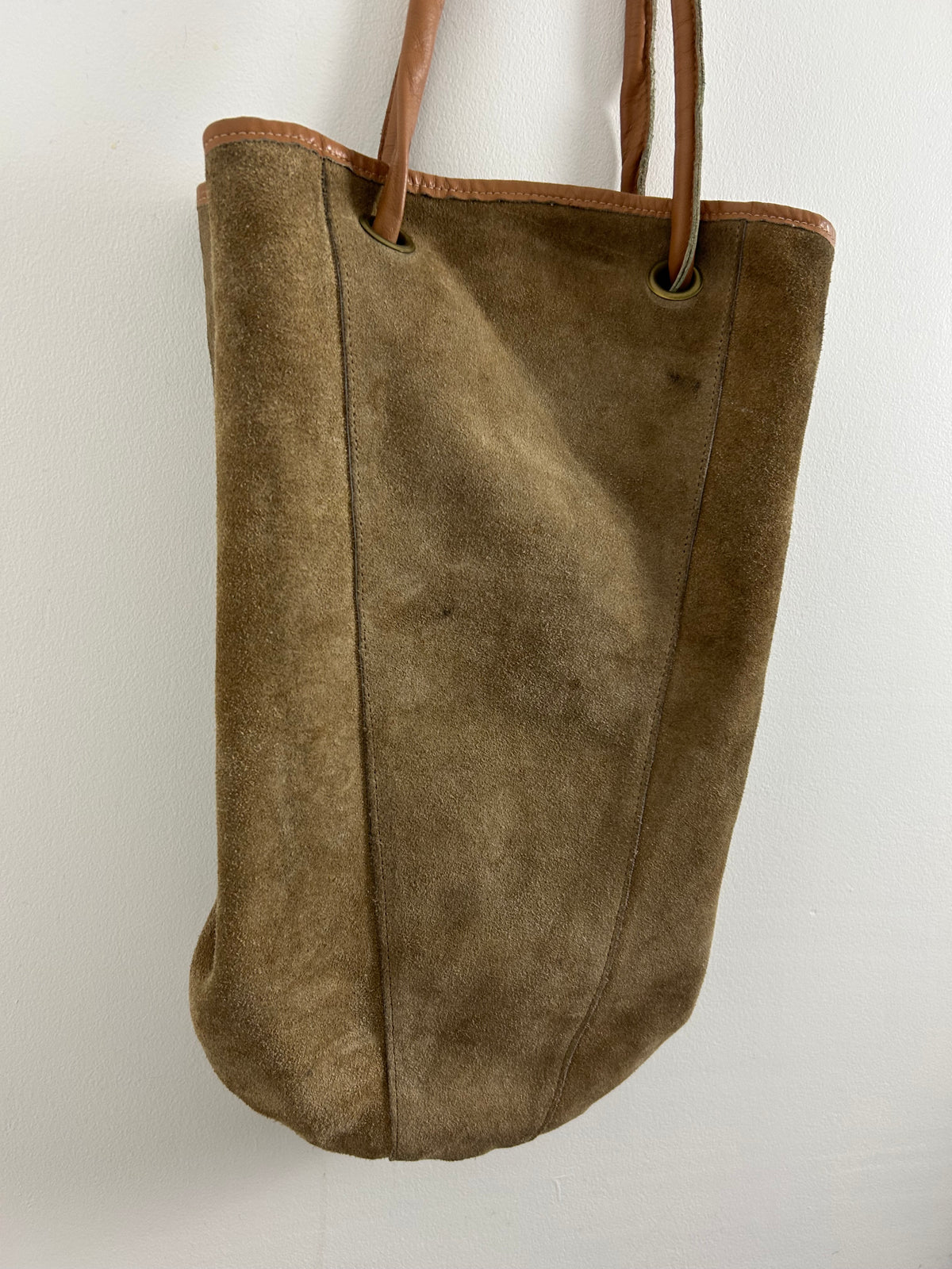 Vintage 1970s Dark Beige Suede & Tan Leather Large Tote/Bucket Bag