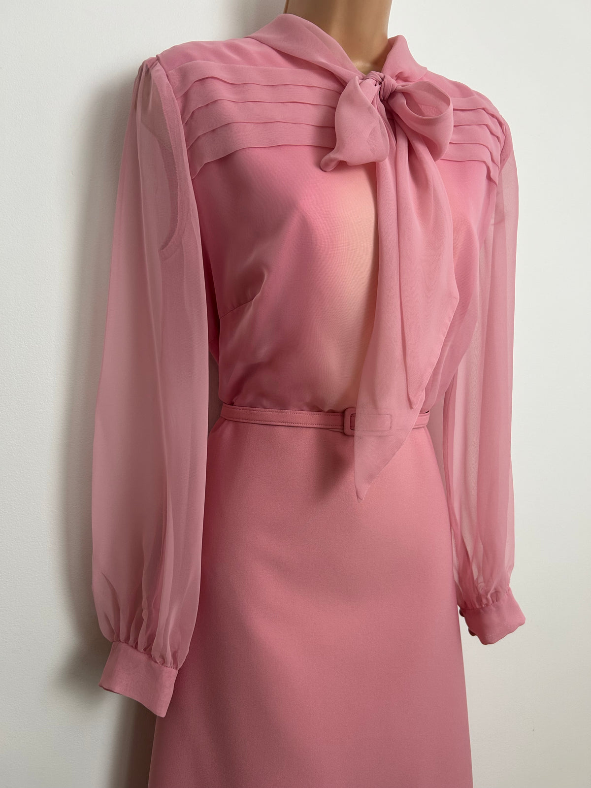 Vintage 1960s PEGGY FRENCH COUTURE Size 12 Pale Pink Pussy Bow Tie Mod Dress & Matching Jacket