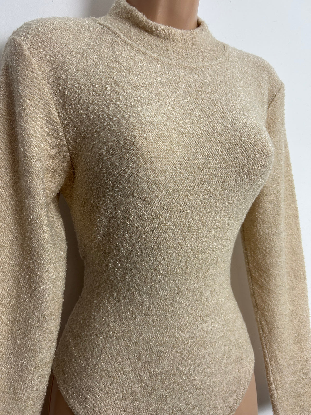 Vintage 1980s 1990s Size 10-12 Beige Soft Textured Long Sleeve Bodysuit