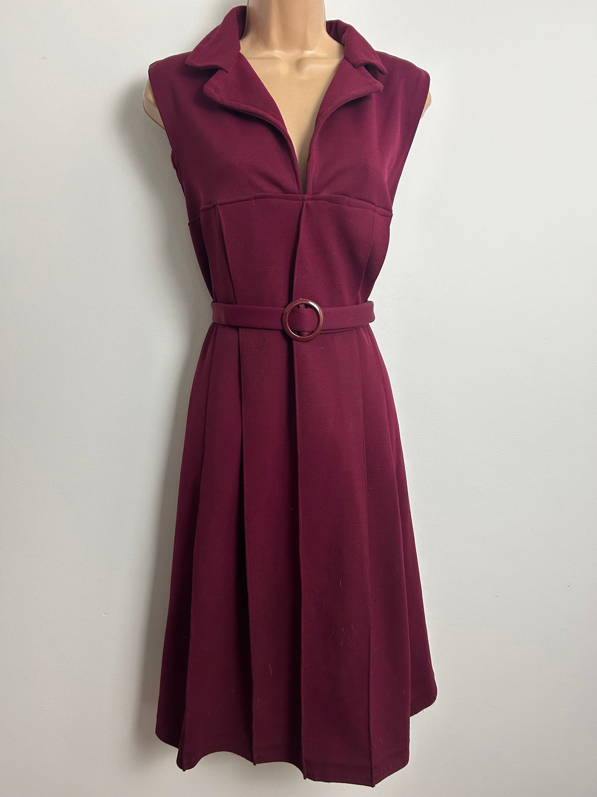 Vintage 1970s Size 14-16 Maroon Sleeveless Belted Pleated Mod Day Dress