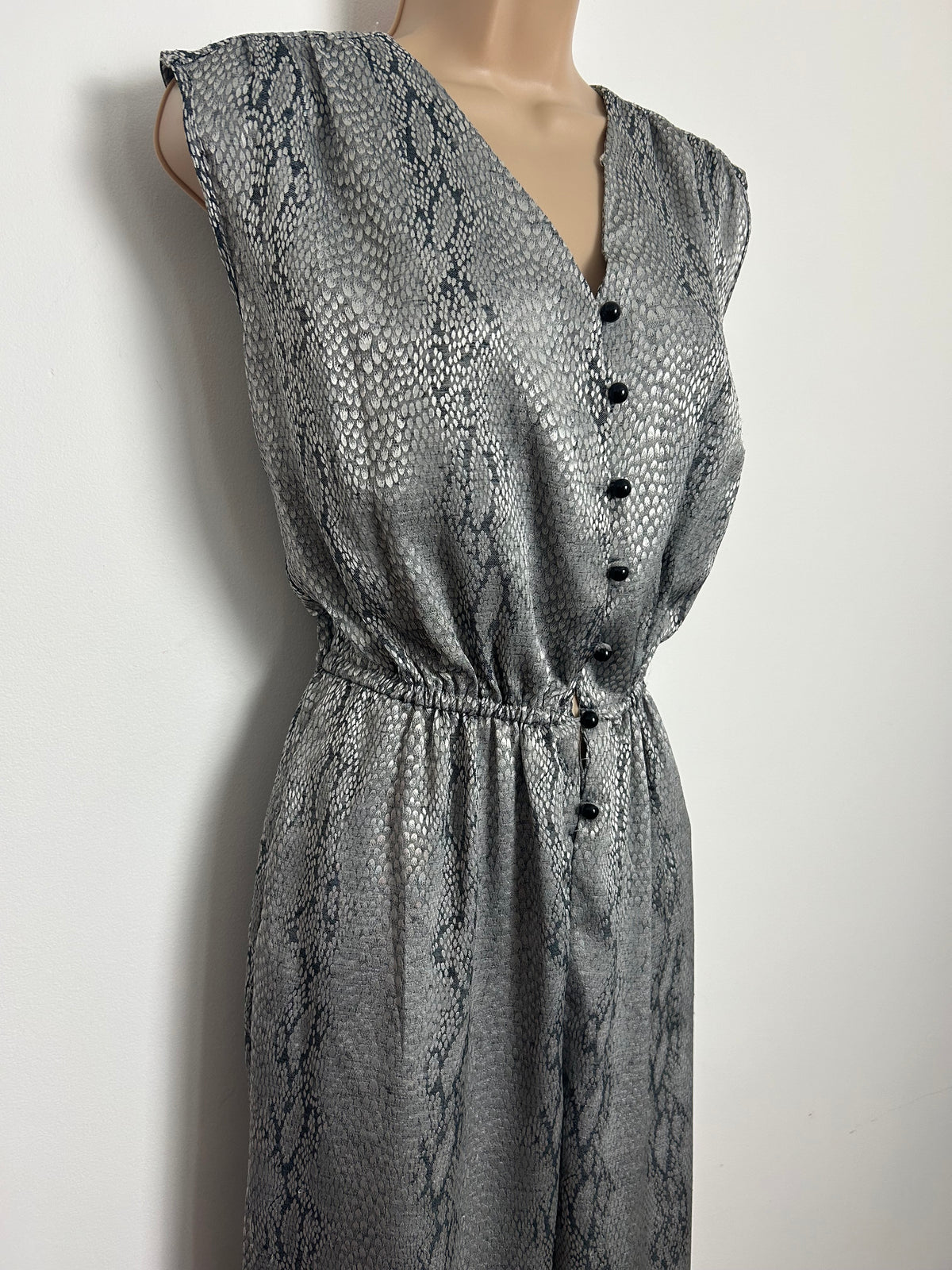 Vintage 1980s Size 8-10 Shimmery Silver & grey Snake Skin Print Cropped Tapered Leg Jumpsuit
