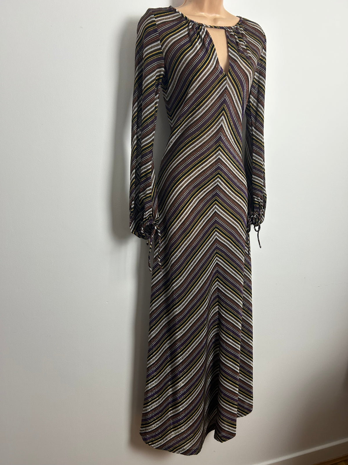 Vintage 1970s SIMON ELLIS Size6 6-8 Brown Bronze Silver & Gold Lurex Stripe Long Sleeve Maxi Dress