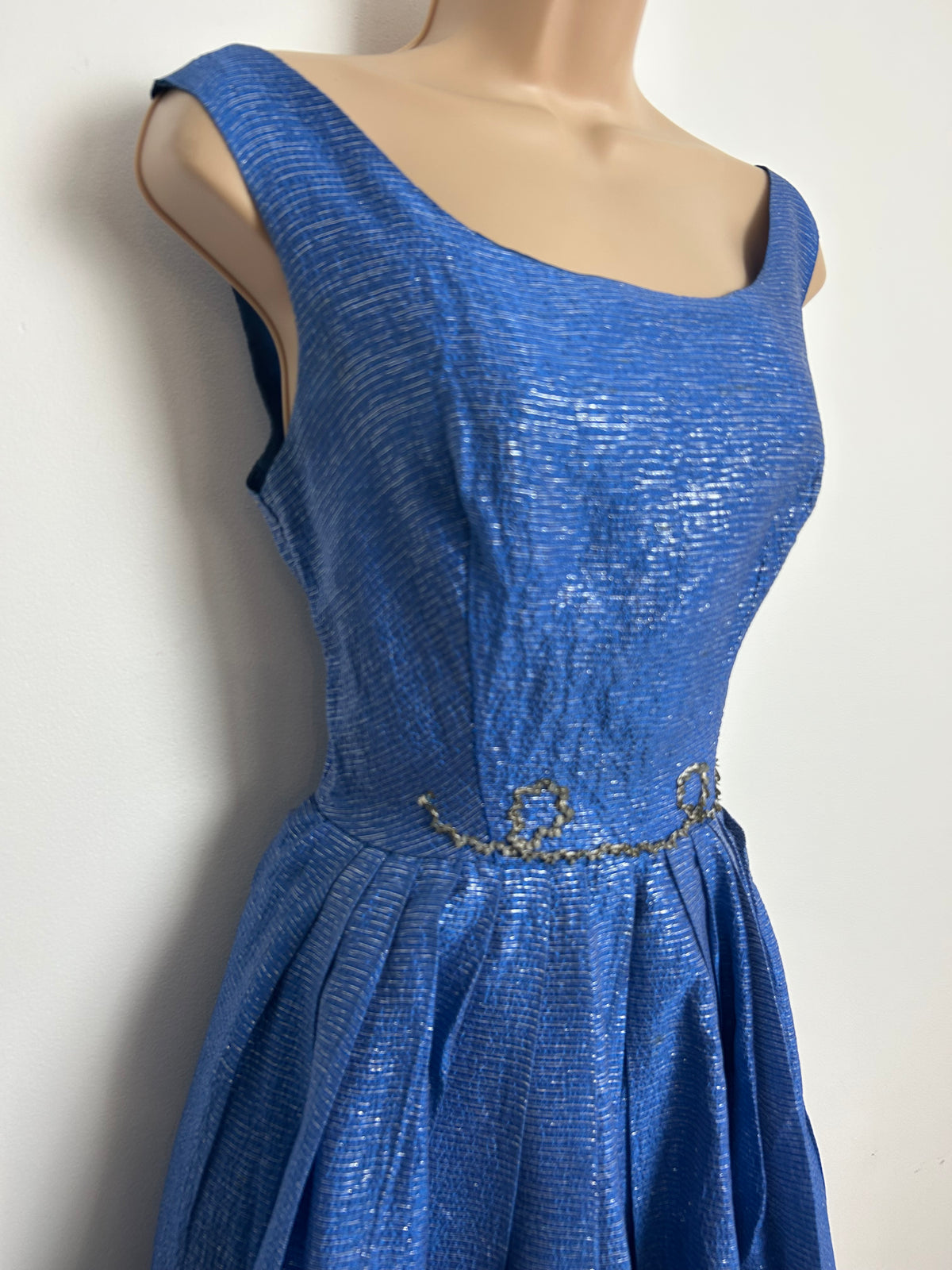 Vintage 1950s Size 8 Blue & Metallic Silver Thread Sequin Detailing Party Prom Occasion Dress