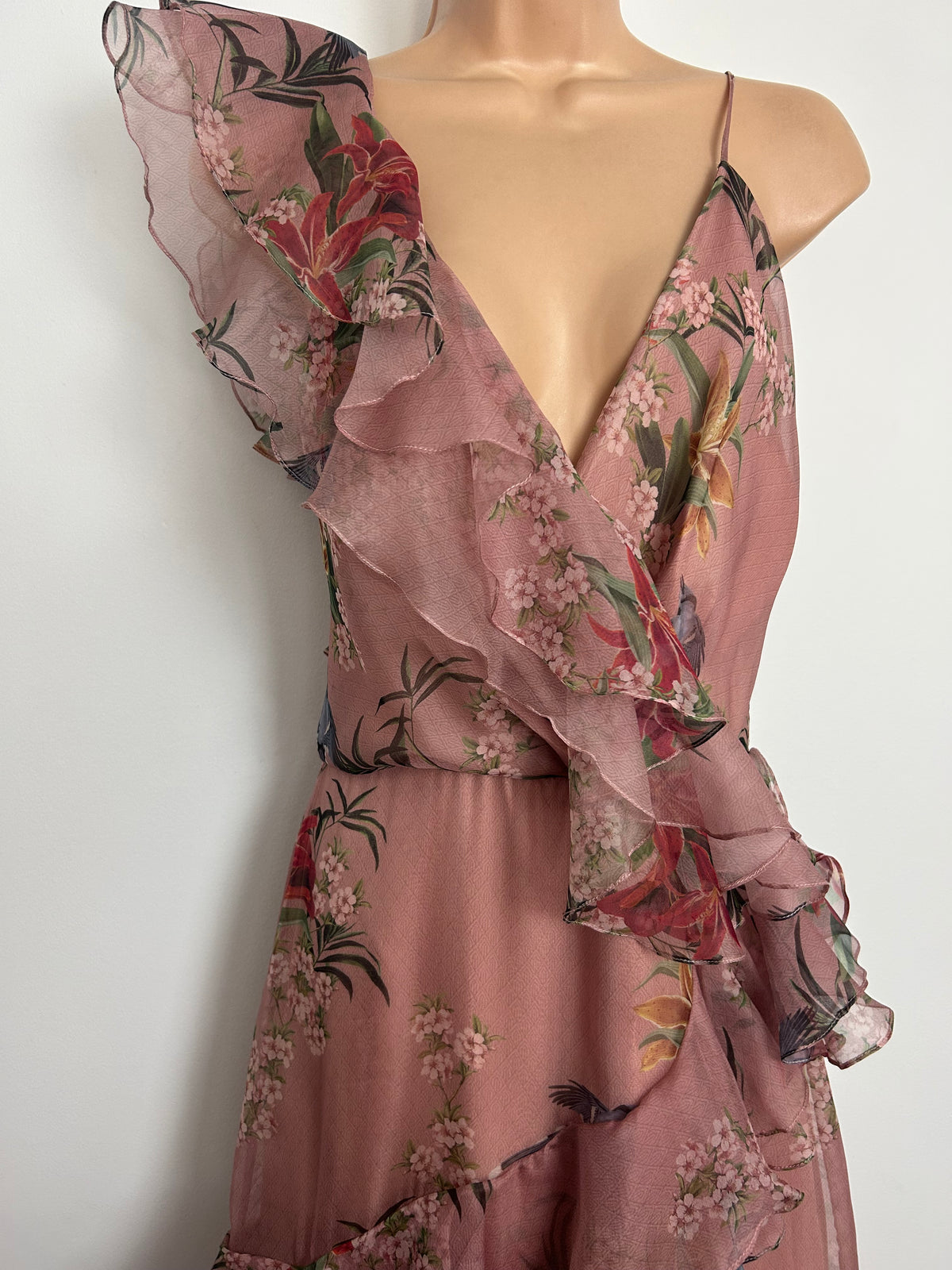 Designer JOHANNE ORTIZ Size 10 (US 6) Pale Pink Floral & Bird Print 100% Silk Ruffle Trim "The Place Of Silent Dress Occasion Maxi Dress