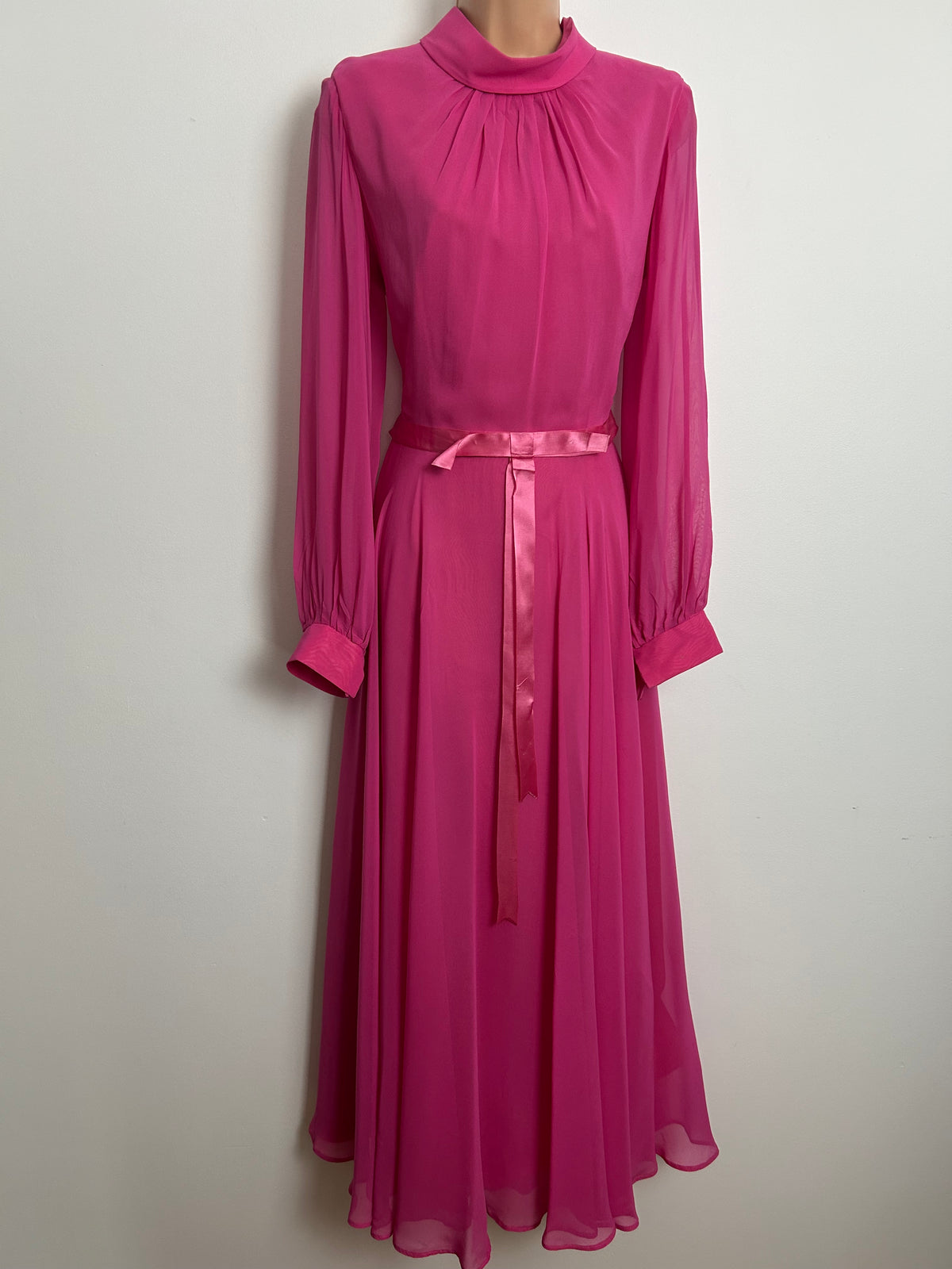 Vintage 1960s PETERSON MAID Size 10 Candy Pink Chiffon Long Sleeve Occasion Maxi Dress
